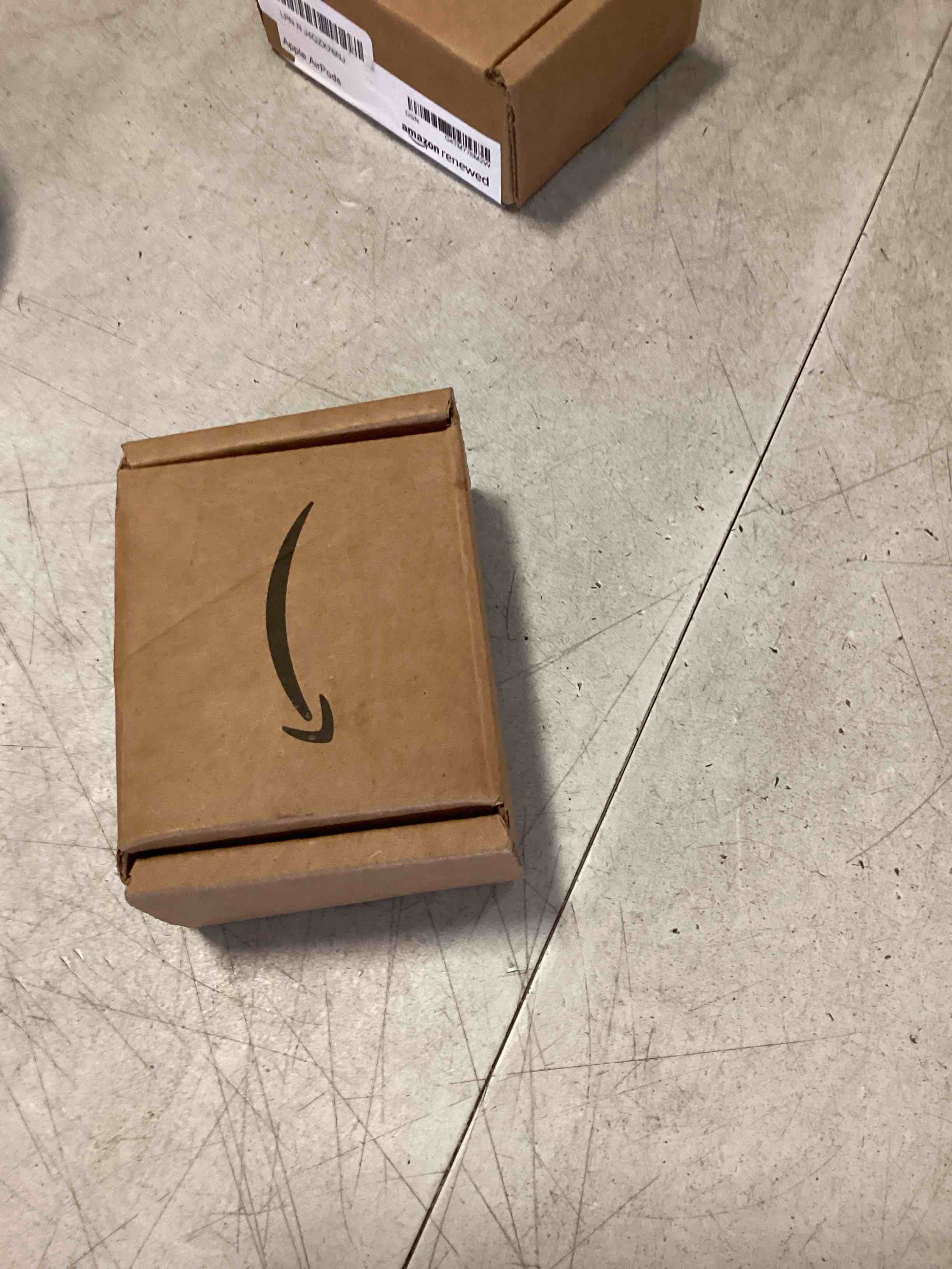 https://s3.amazonaws.com/lotting-images-prod/bidfta/PPE2483006_1749151000715.jpeg