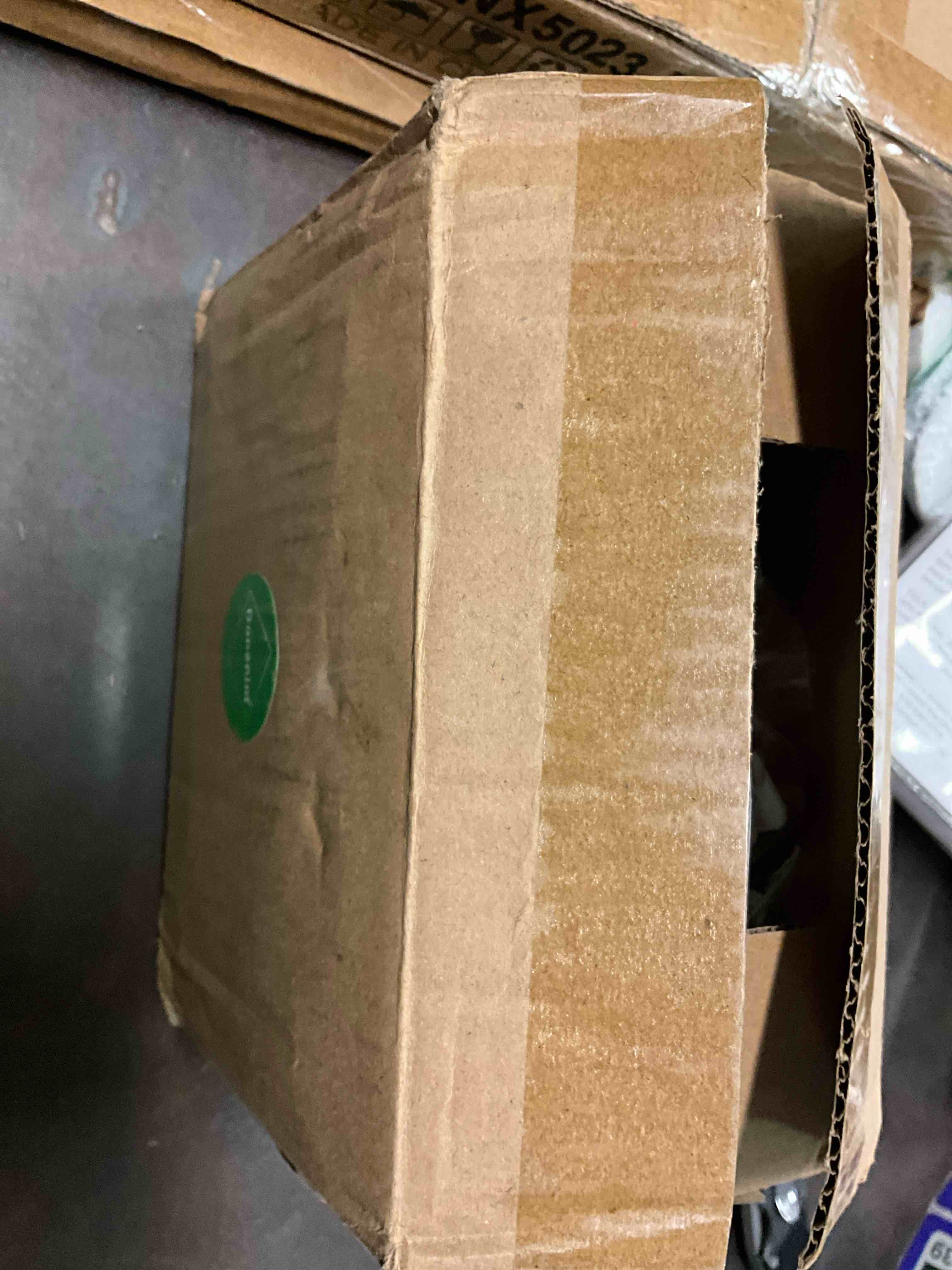 https://s3.amazonaws.com/lotting-images-prod/bidfta/PPE2485139_1749674032404.jpeg