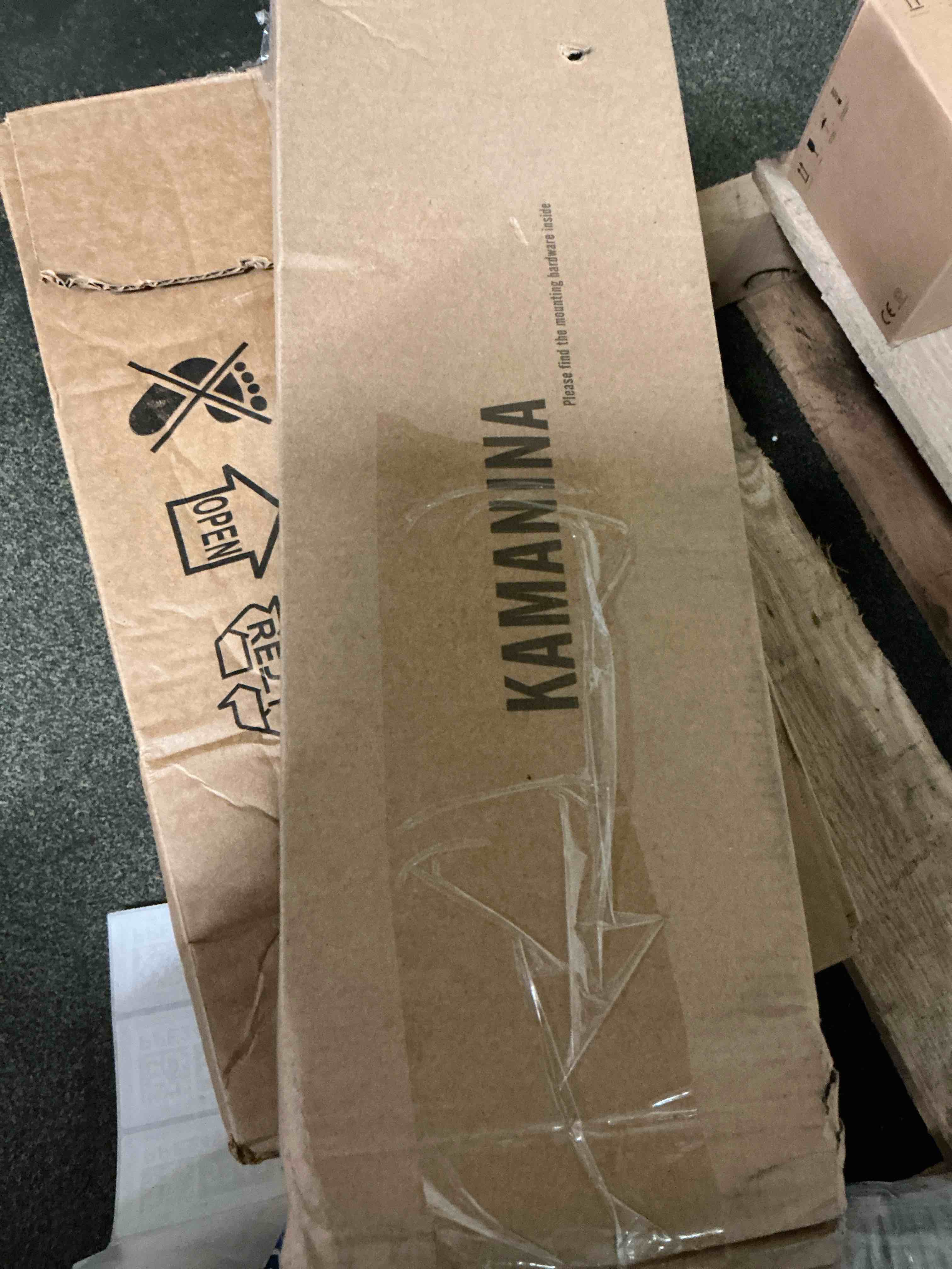 https://s3.amazonaws.com/lotting-images-prod/bidfta/PPE2485336_1750282927374.jpeg