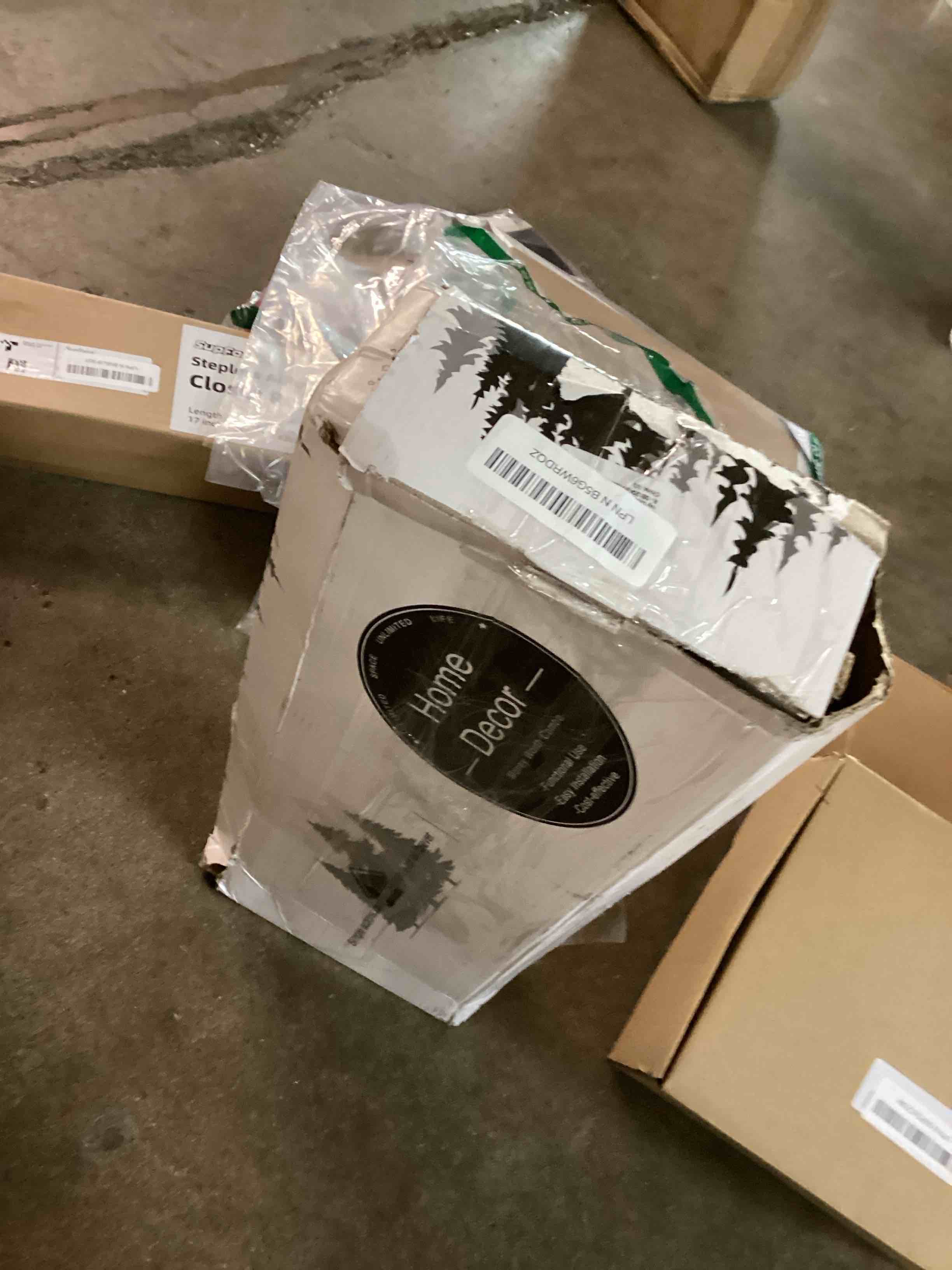https://s3.amazonaws.com/lotting-images-prod/bidfta/PPE2485418_1750983043857.jpeg