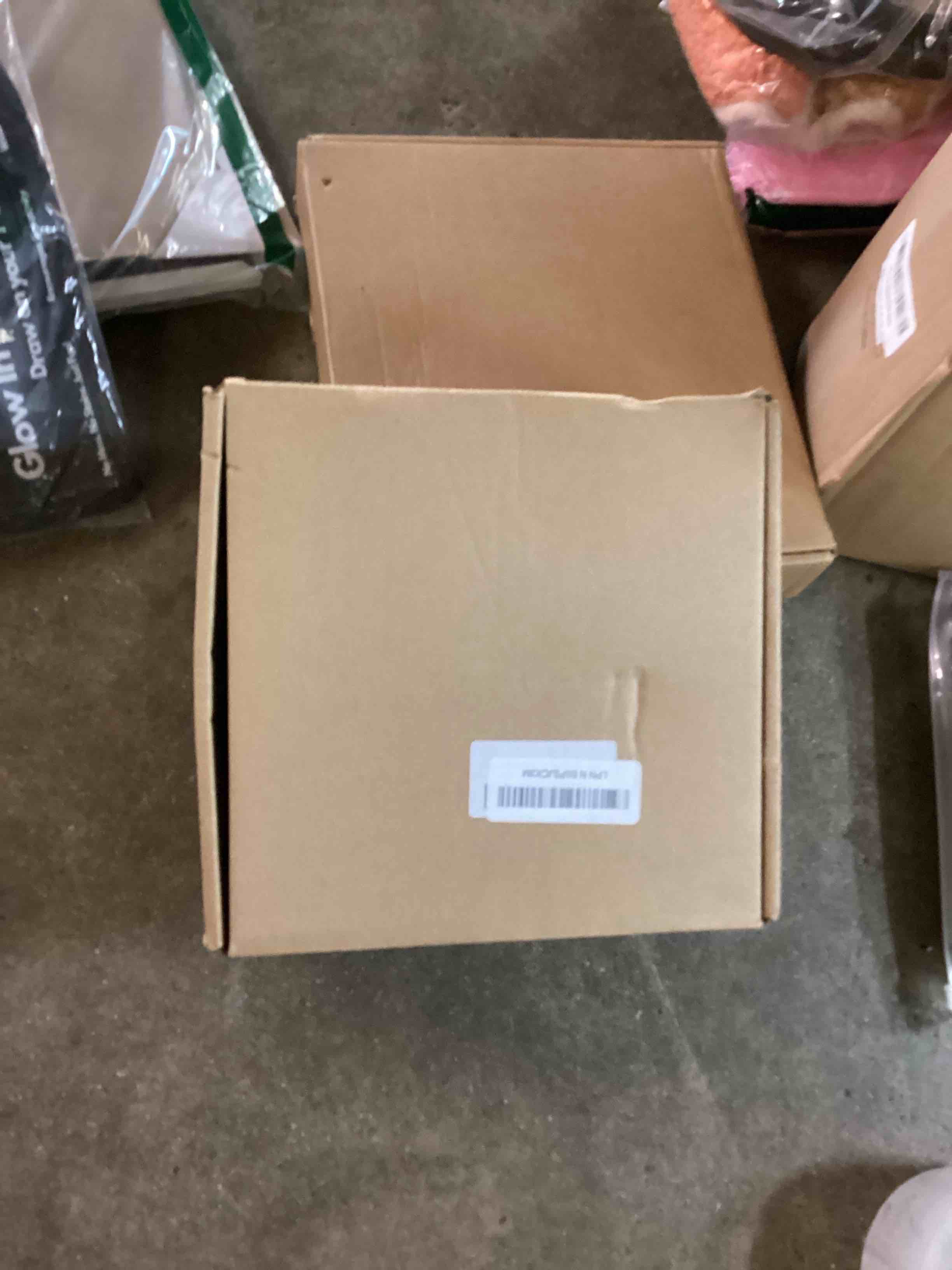 https://s3.amazonaws.com/lotting-images-prod/bidfta/PPE2485419_1750983062364.jpeg