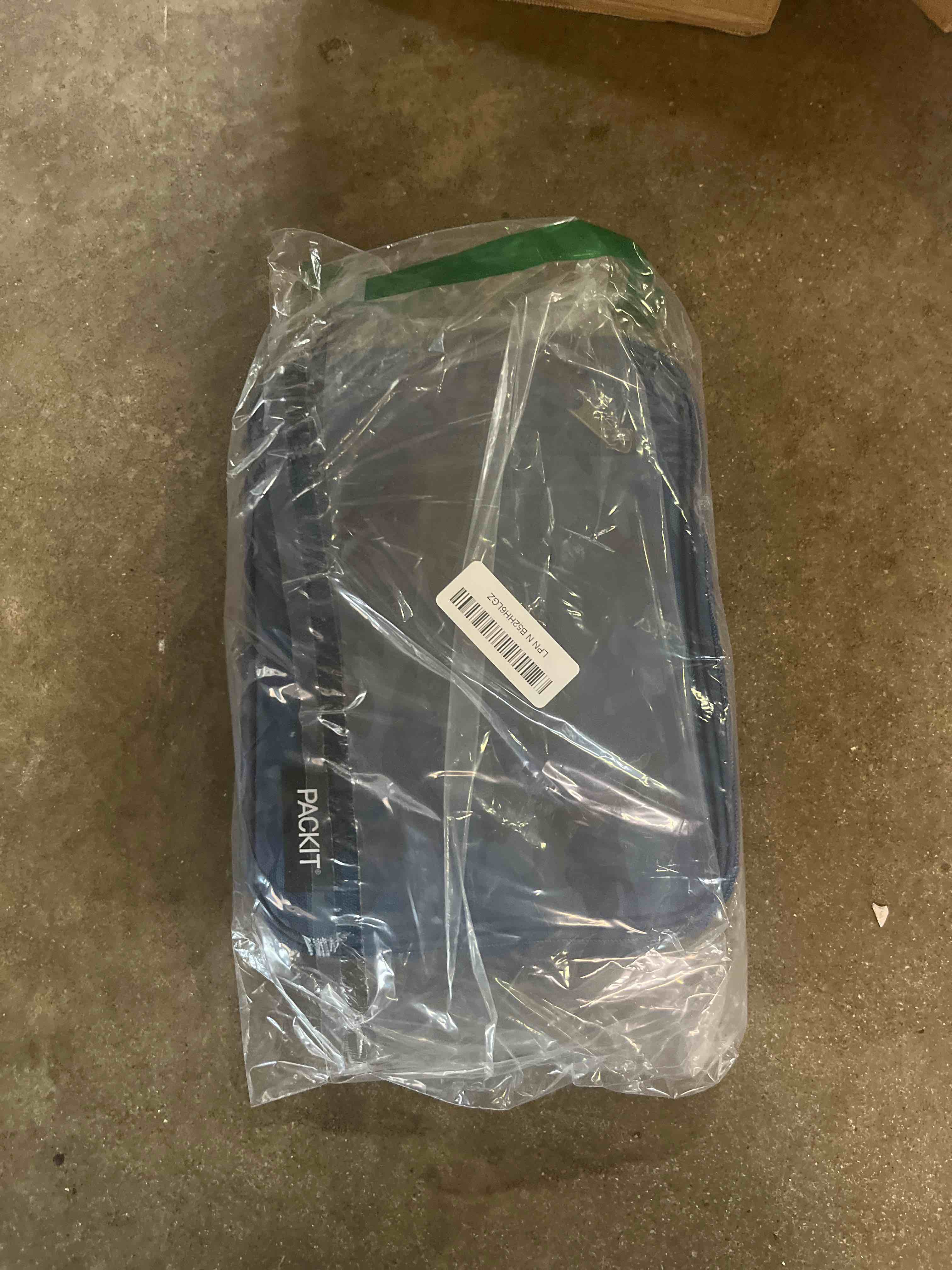 https://s3.amazonaws.com/lotting-images-prod/bidfta/PPE2485443_1750982978501.jpeg