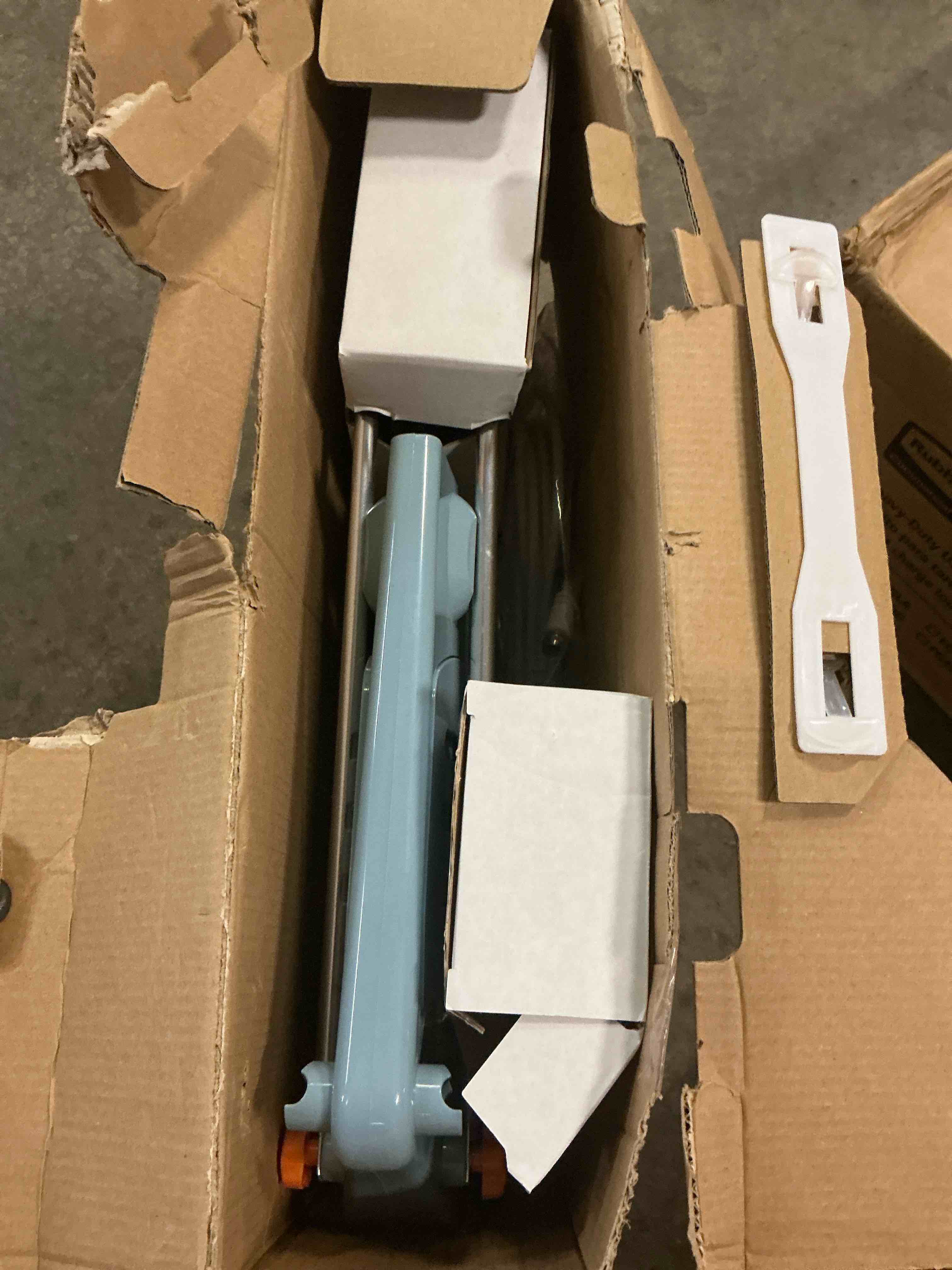 https://s3.amazonaws.com/lotting-images-prod/bidfta/PPE2485704_1752865178097.jpeg