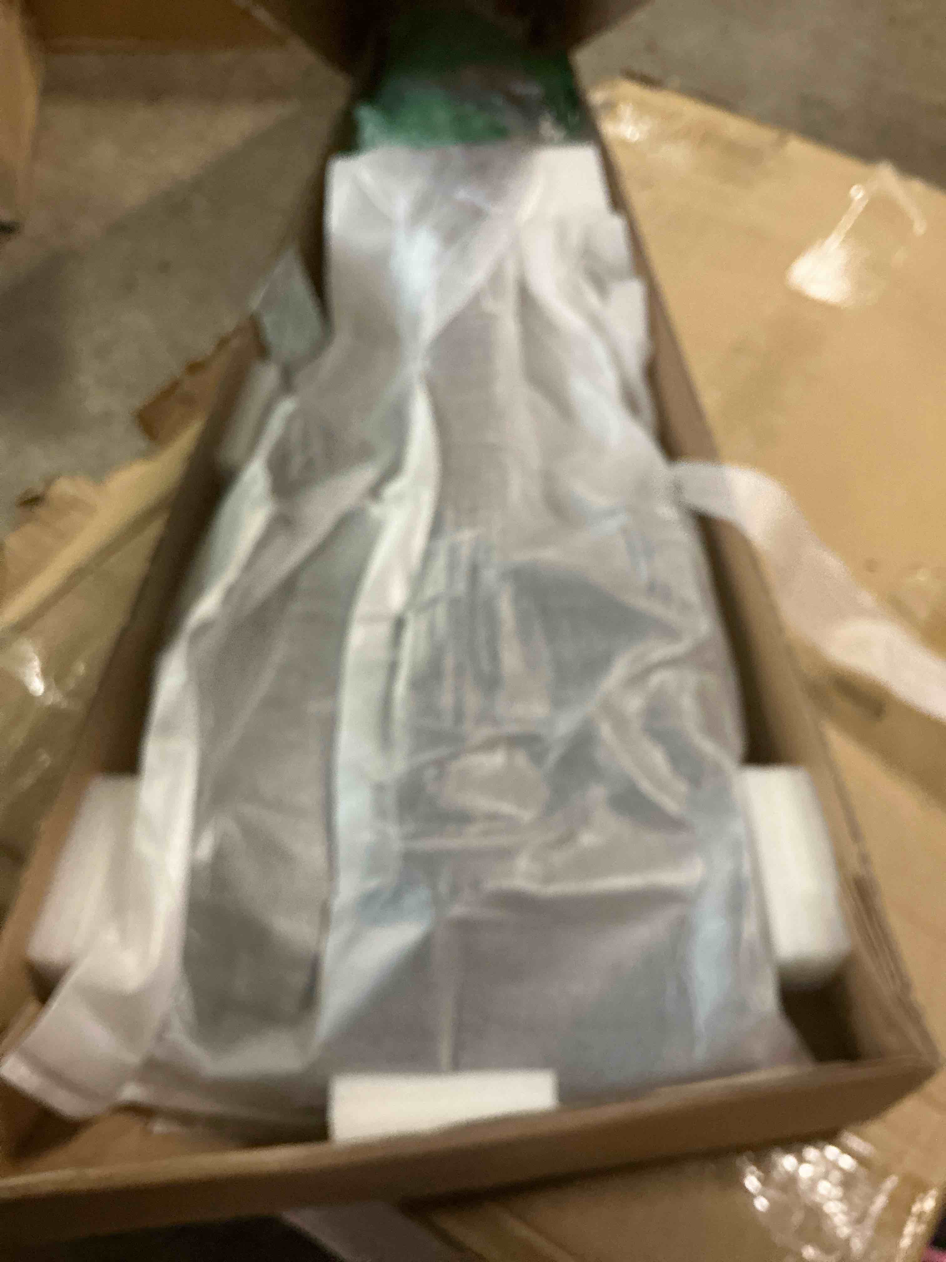 https://s3.amazonaws.com/lotting-images-prod/bidfta/PPE2485711_1752865706573.jpeg