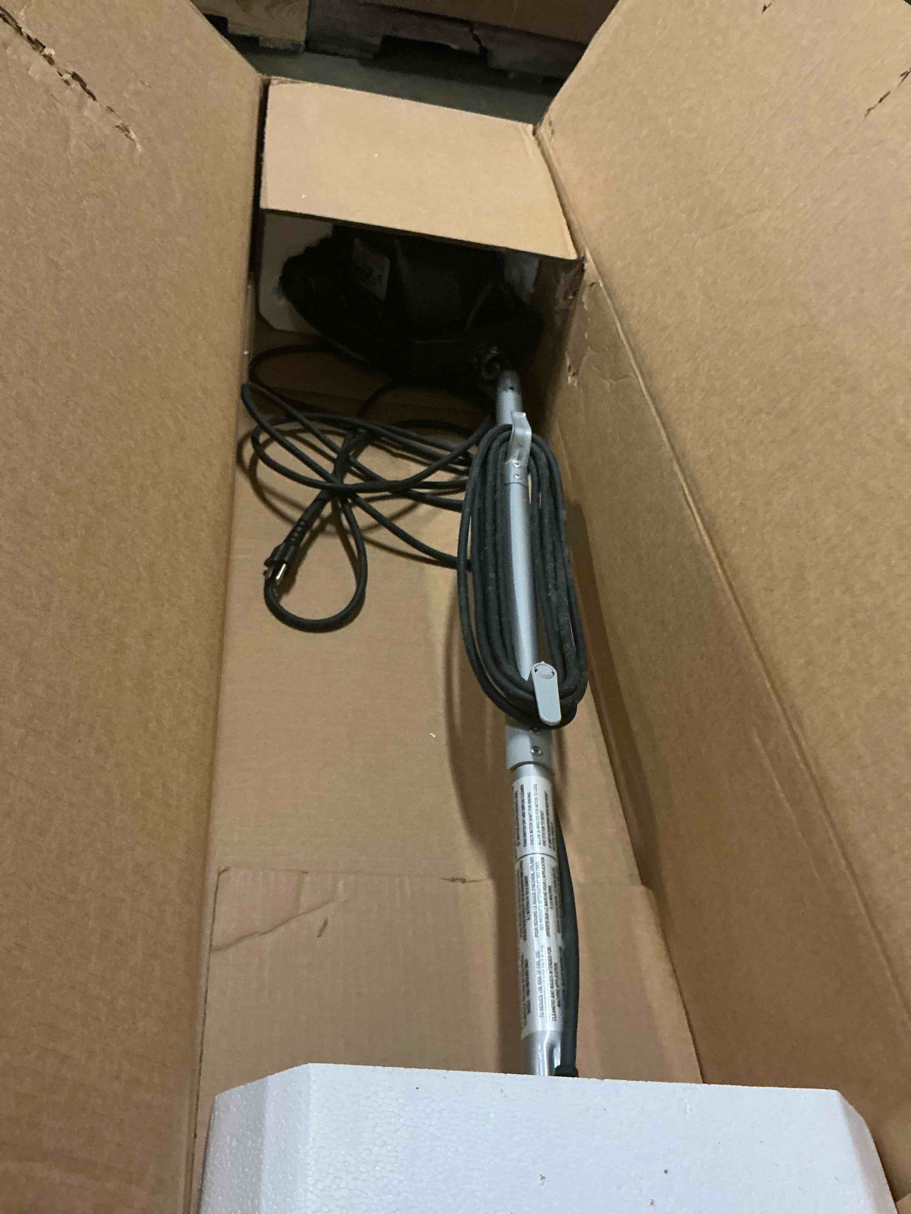 https://s3.amazonaws.com/lotting-images-prod/bidfta/PPE2485719_1752866482139.jpeg