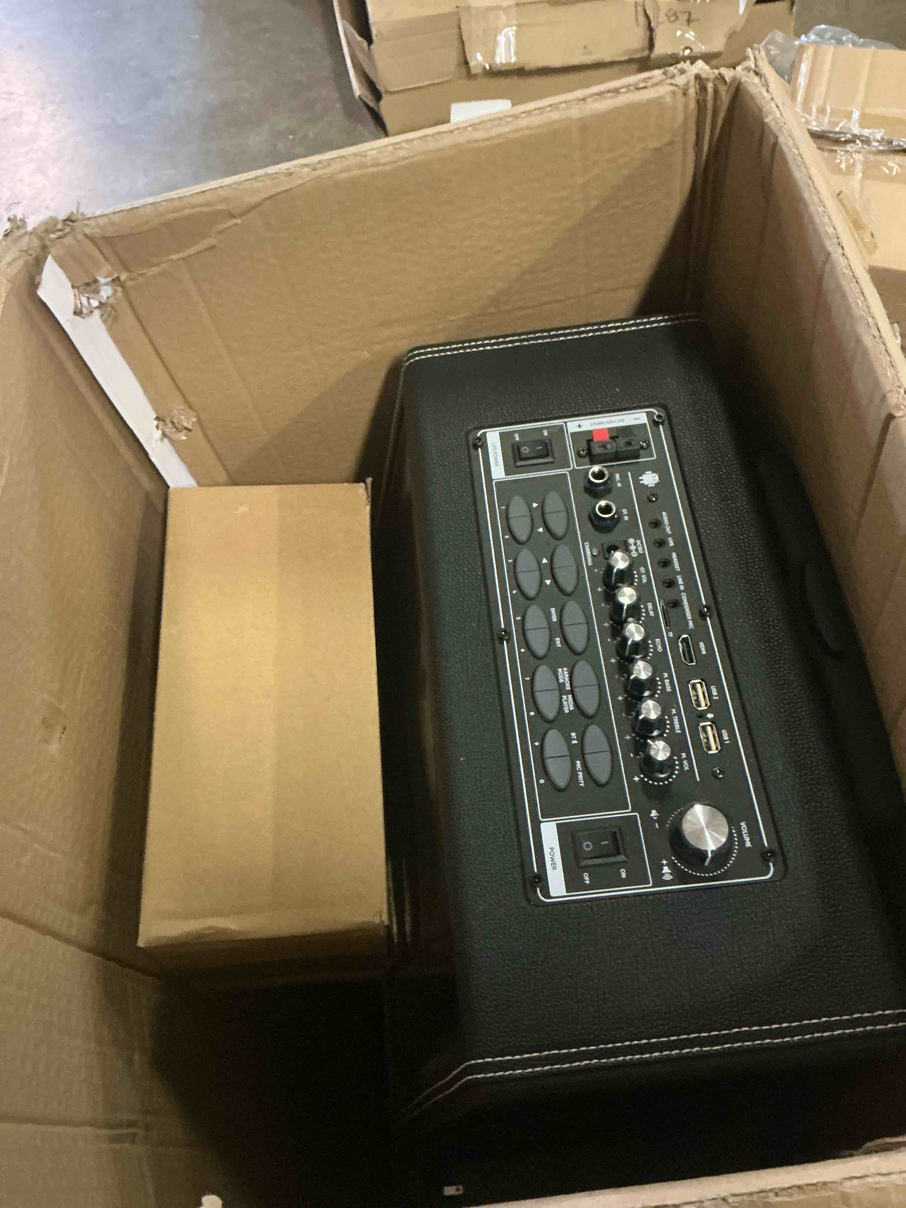 https://s3.amazonaws.com/lotting-images-prod/bidfta/PPE2485724_1752866828081.jpeg