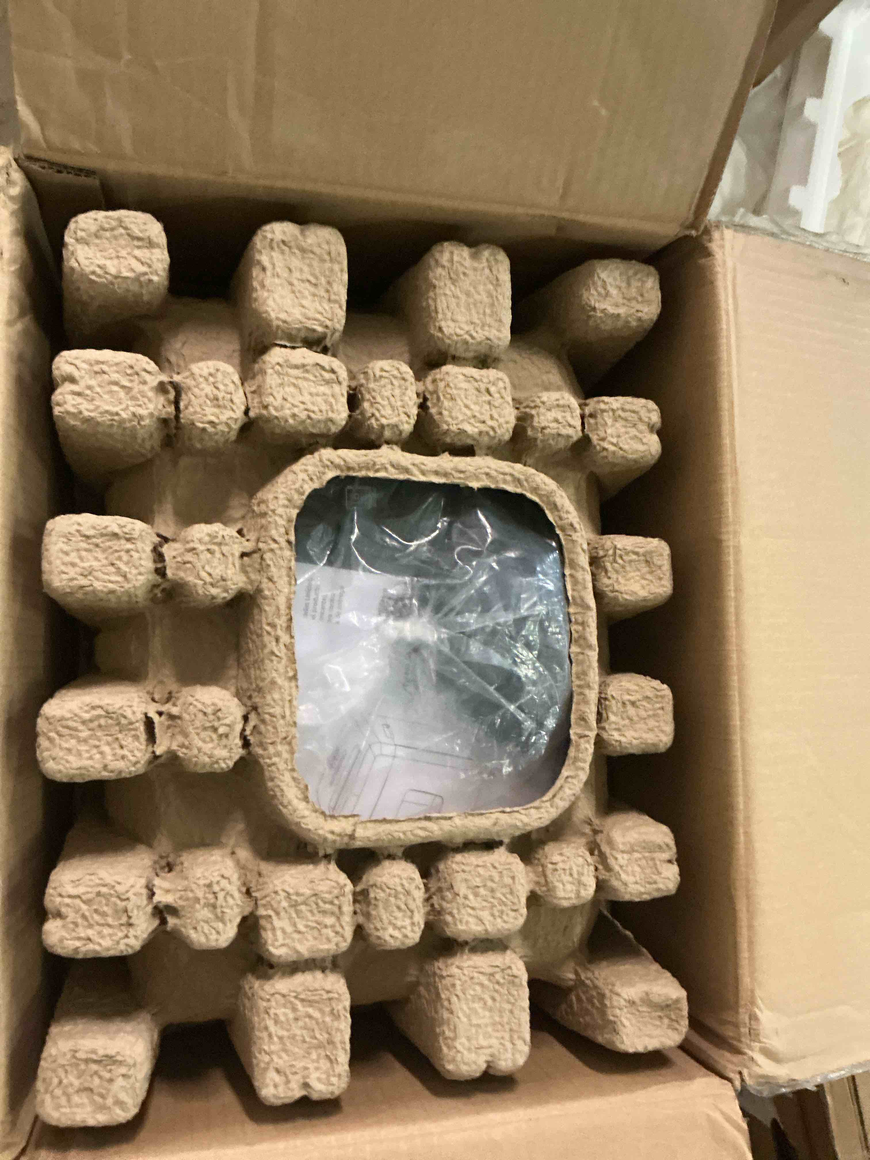 https://s3.amazonaws.com/lotting-images-prod/bidfta/PPE2486044_1753486469095.jpeg