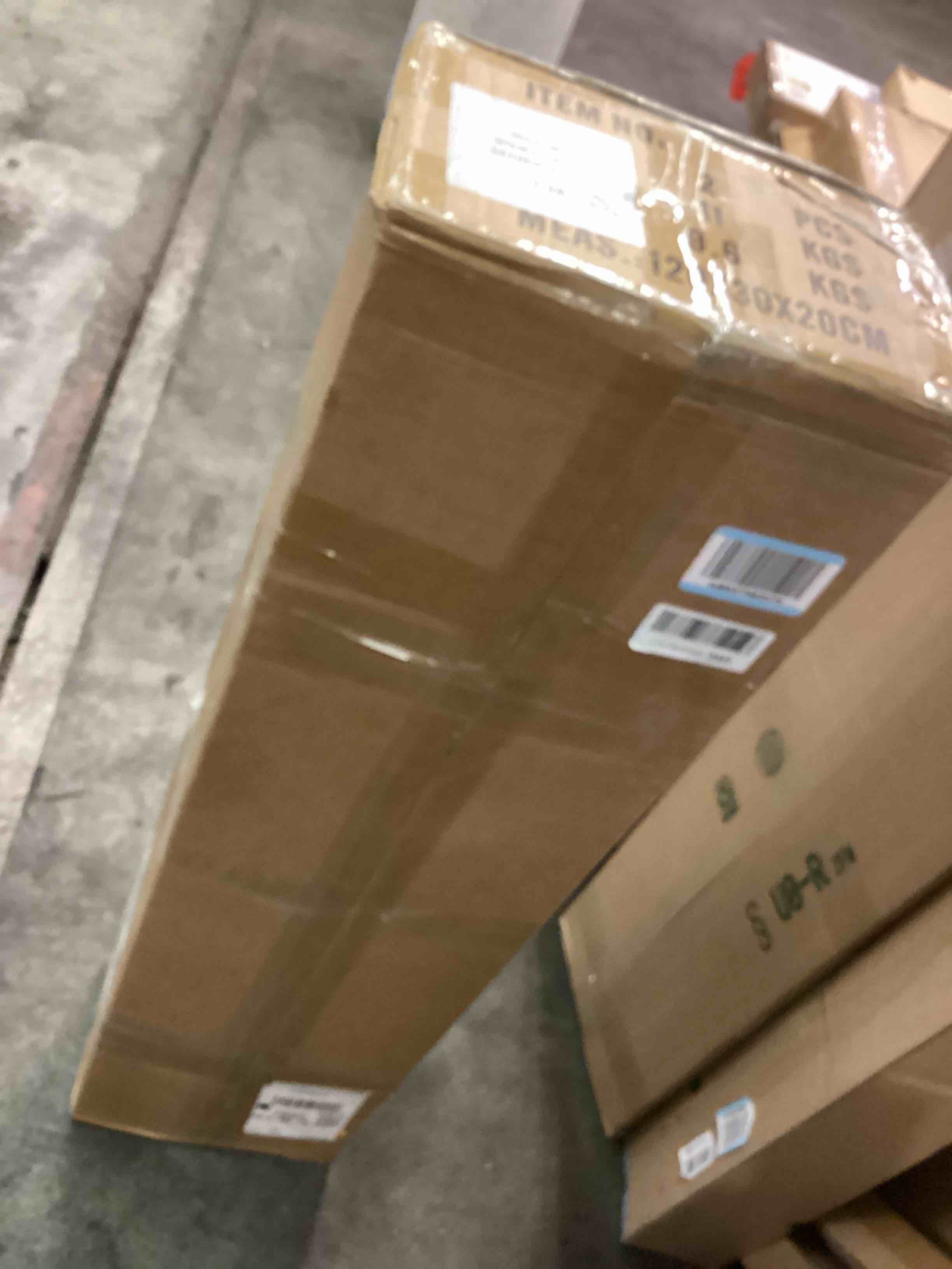 https://s3.amazonaws.com/lotting-images-prod/bidfta/PPE2486287_1753639267421.jpeg