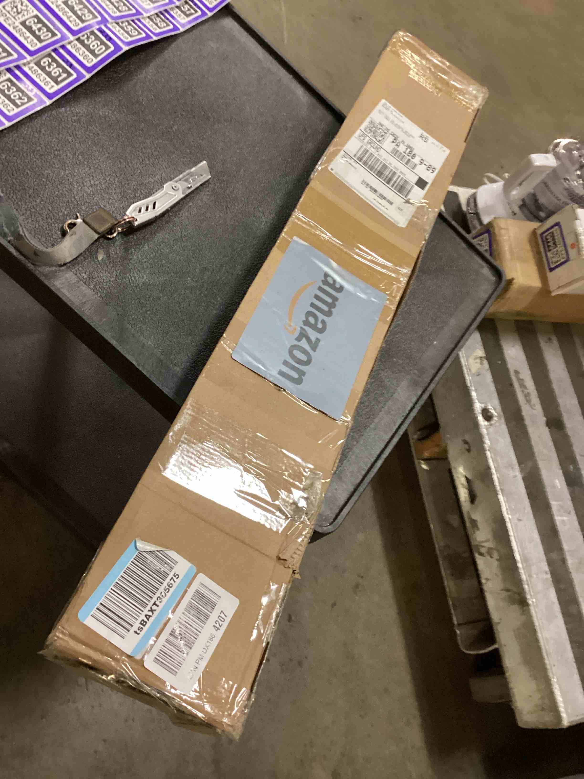 https://s3.amazonaws.com/lotting-images-prod/bidfta/PPE2486431_1753916780520.jpeg