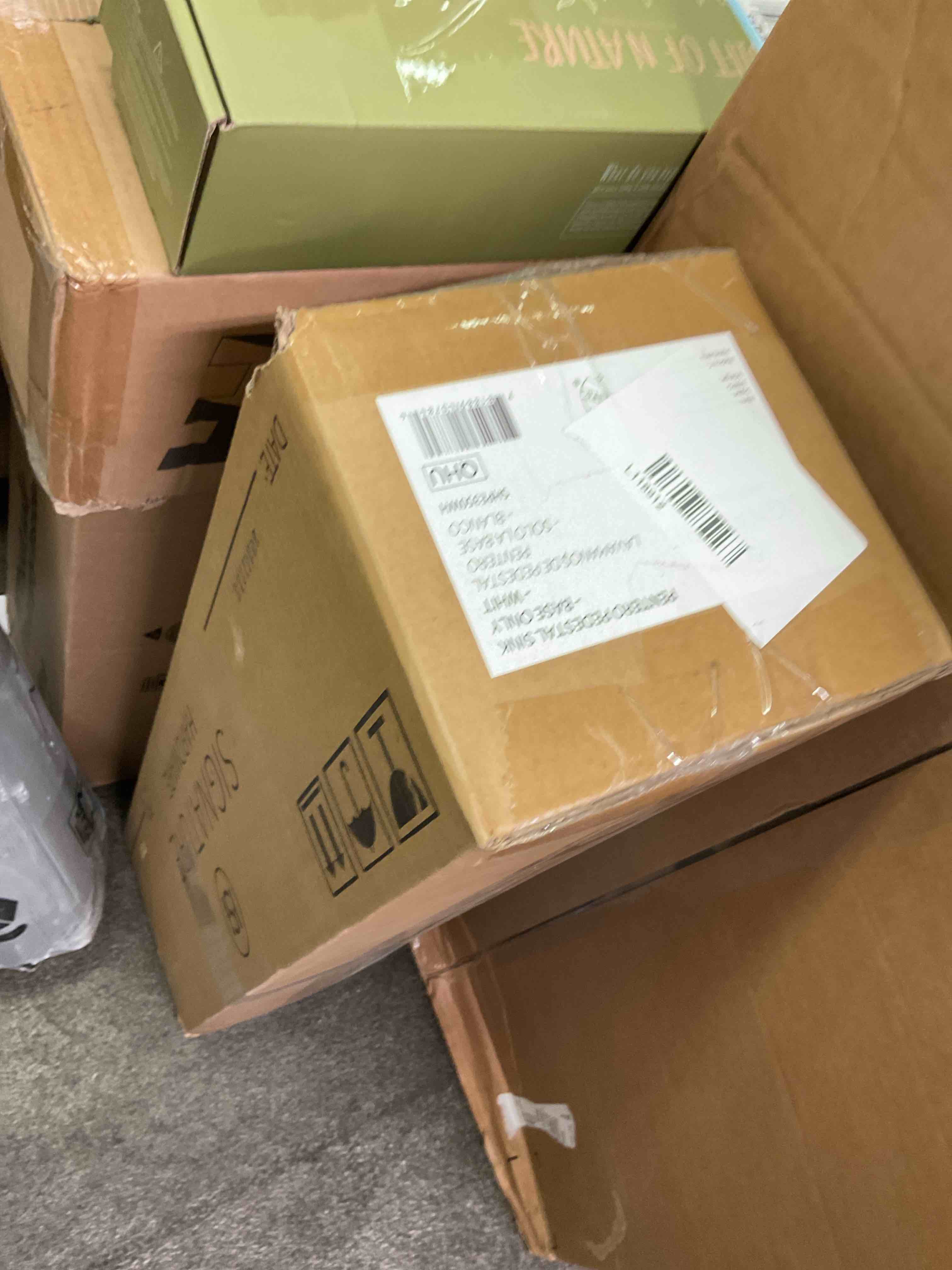 https://s3.amazonaws.com/lotting-images-prod/bidfta/PPE2486529_1753920385782.jpeg