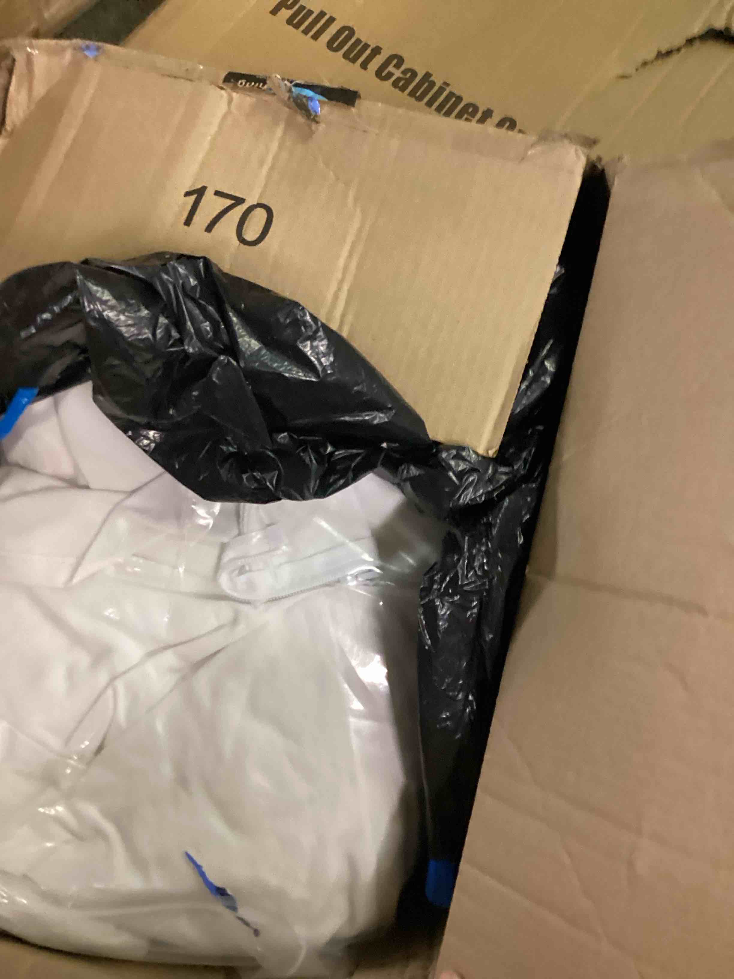 https://s3.amazonaws.com/lotting-images-prod/bidfta/PPE2486669_1757532887402.jpeg