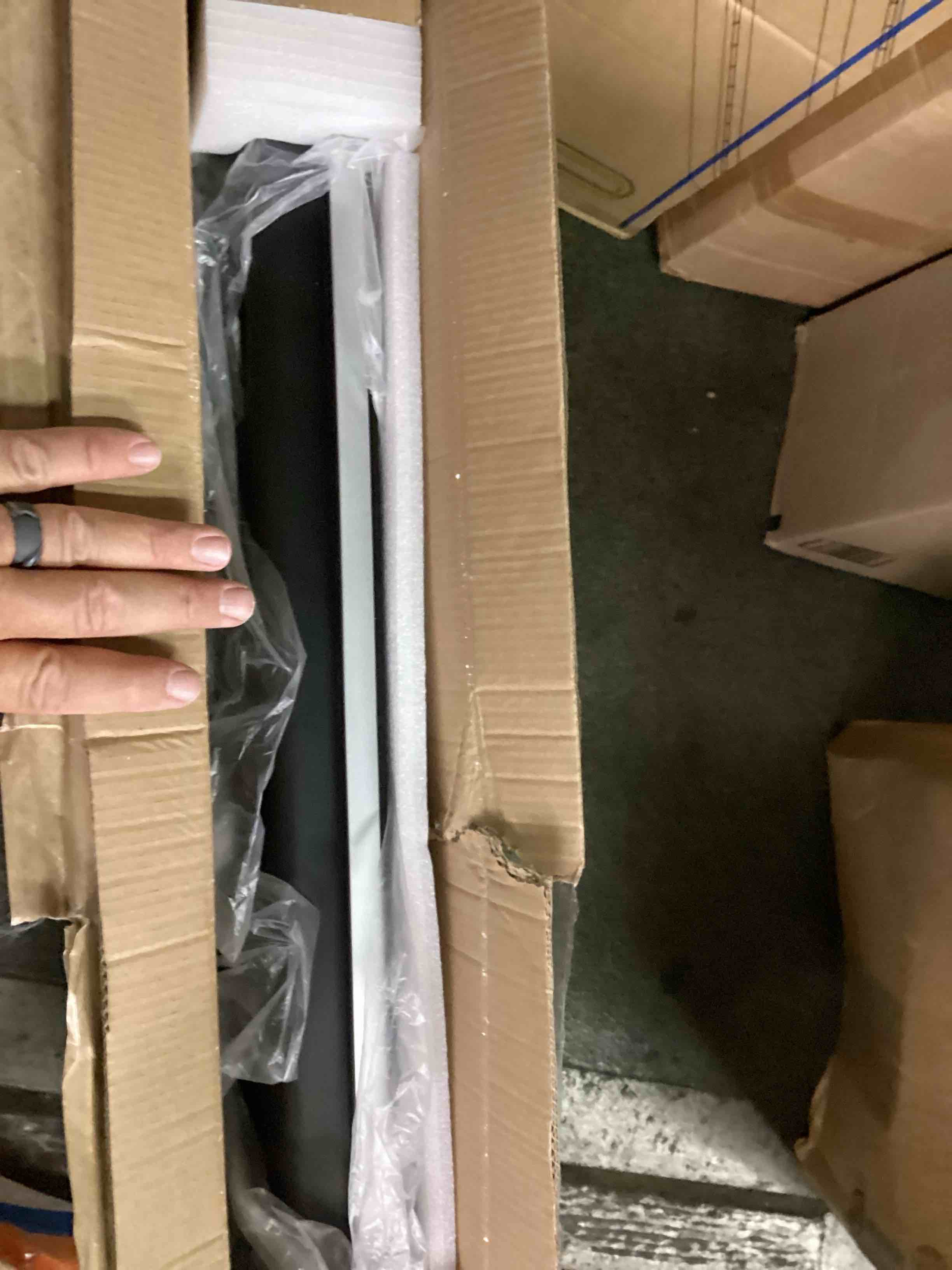https://s3.amazonaws.com/lotting-images-prod/bidfta/PPE2486674_1757533667041.jpeg