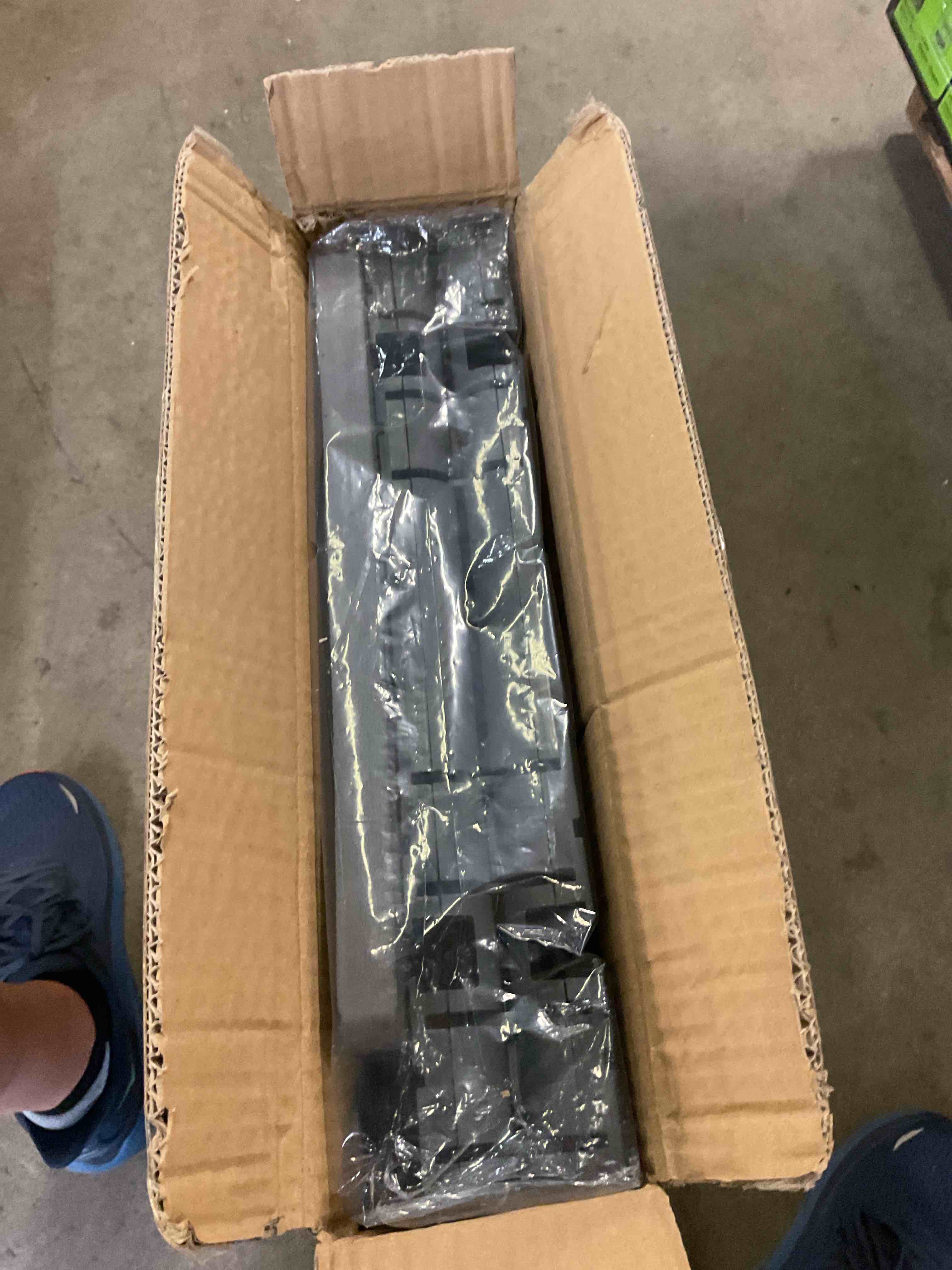 https://s3.amazonaws.com/lotting-images-prod/bidfta/PPE2486731_1757615972912.jpeg