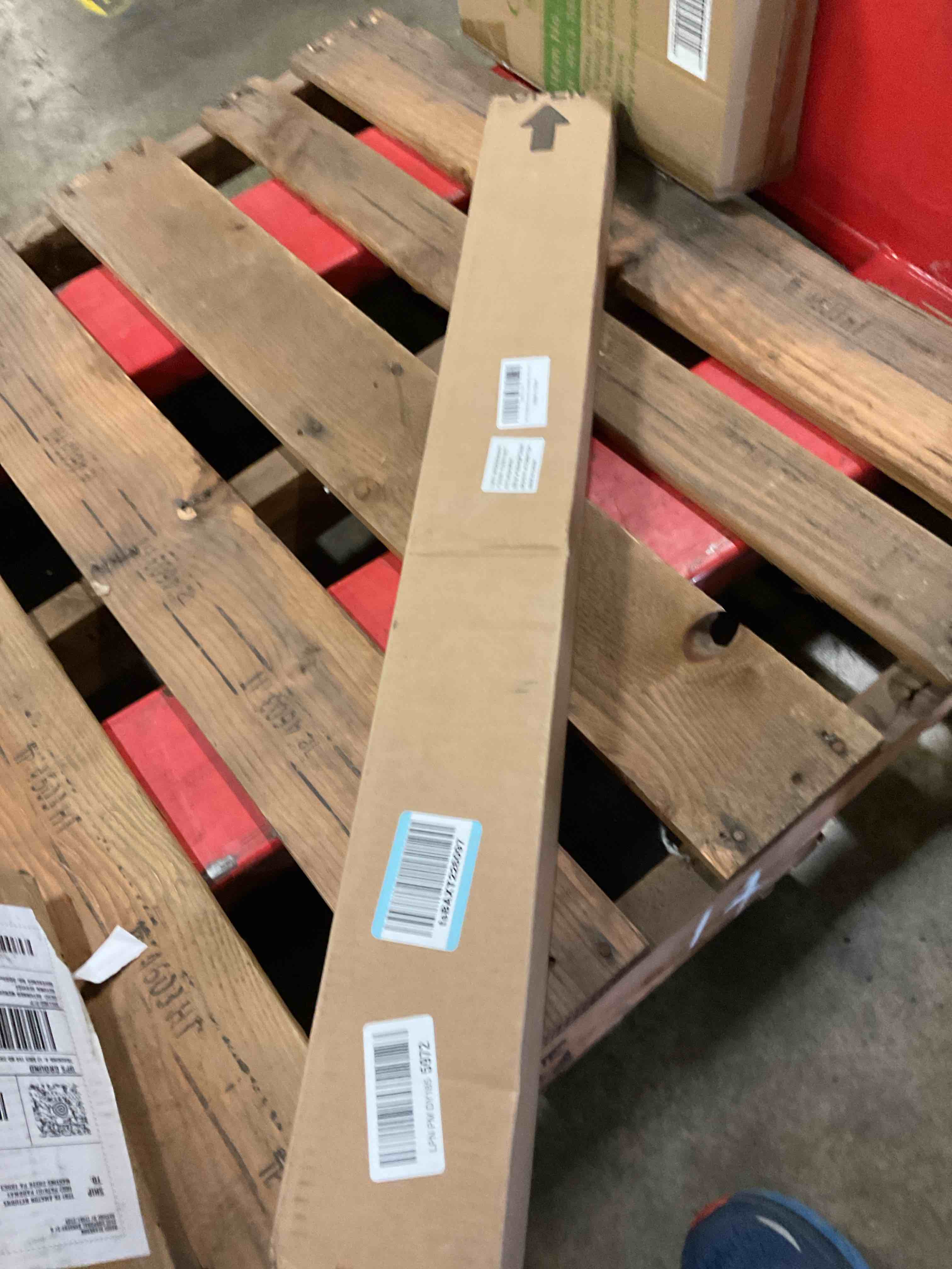 https://s3.amazonaws.com/lotting-images-prod/bidfta/PPE2486770_1757620770294.jpeg