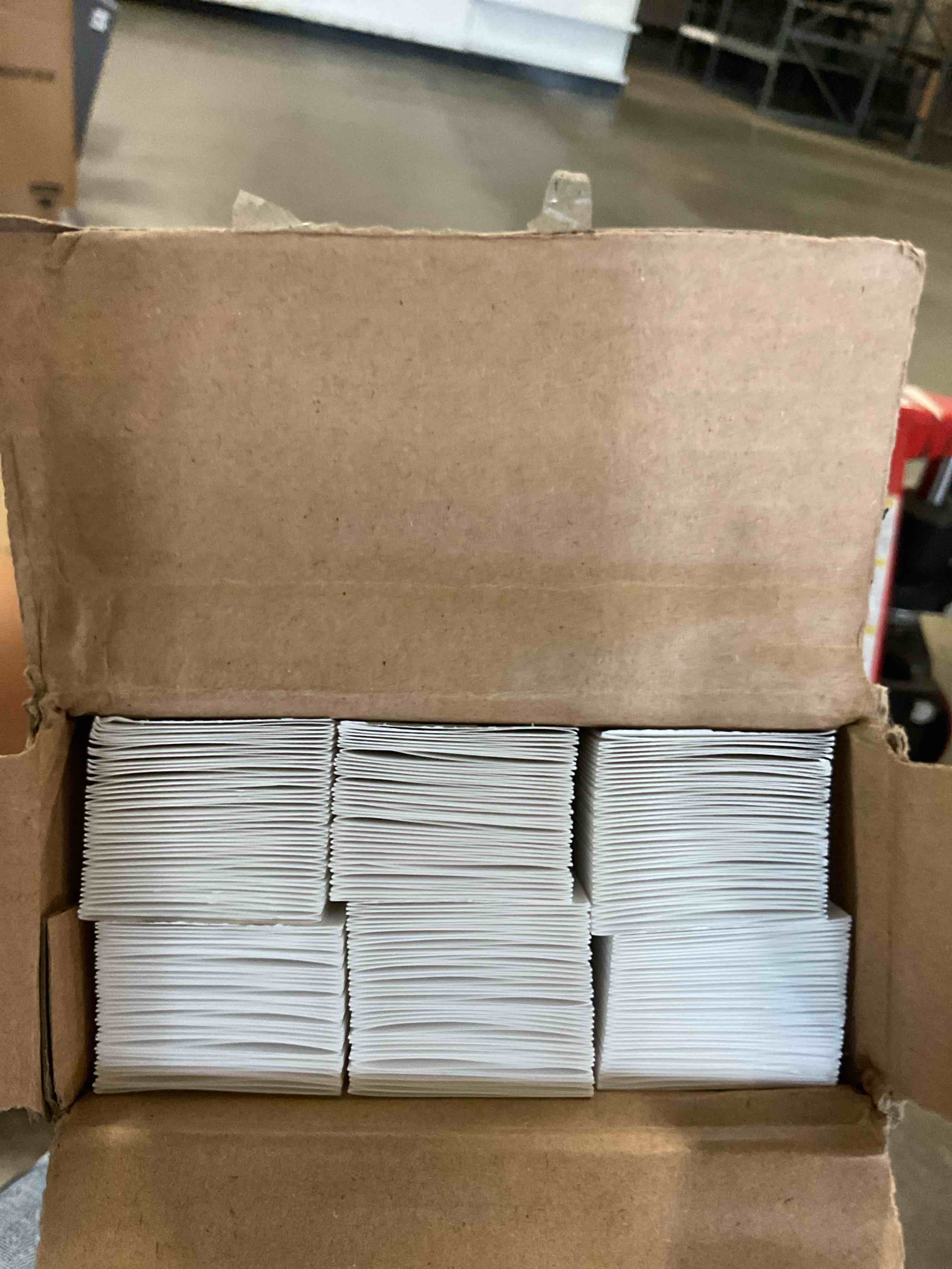 https://s3.amazonaws.com/lotting-images-prod/bidfta/PPE2486770_1757620786549.jpeg