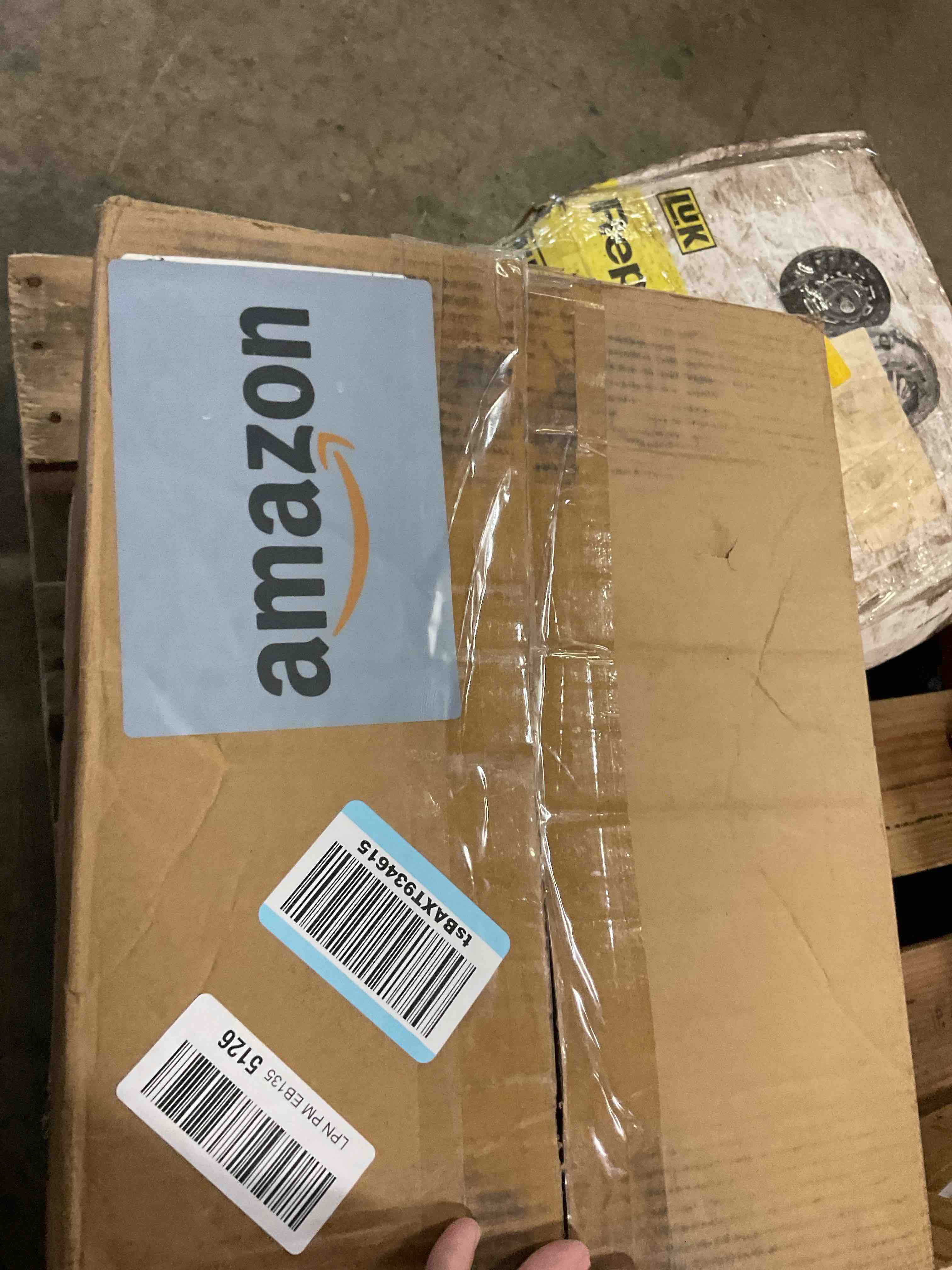 https://s3.amazonaws.com/lotting-images-prod/bidfta/PPE2486773_1757621155159.jpeg