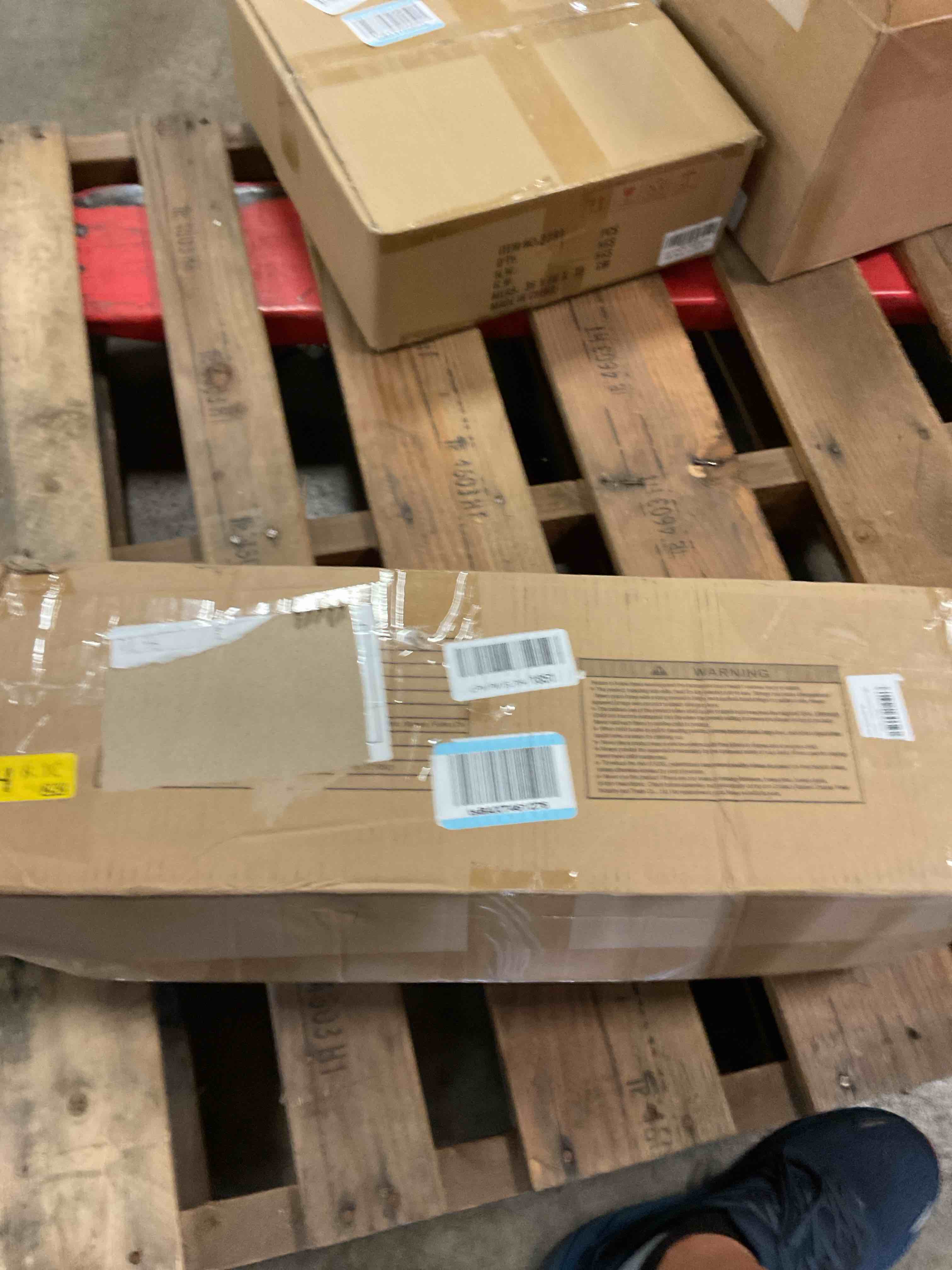 https://s3.amazonaws.com/lotting-images-prod/bidfta/PPE2486777_1757621669260.jpeg