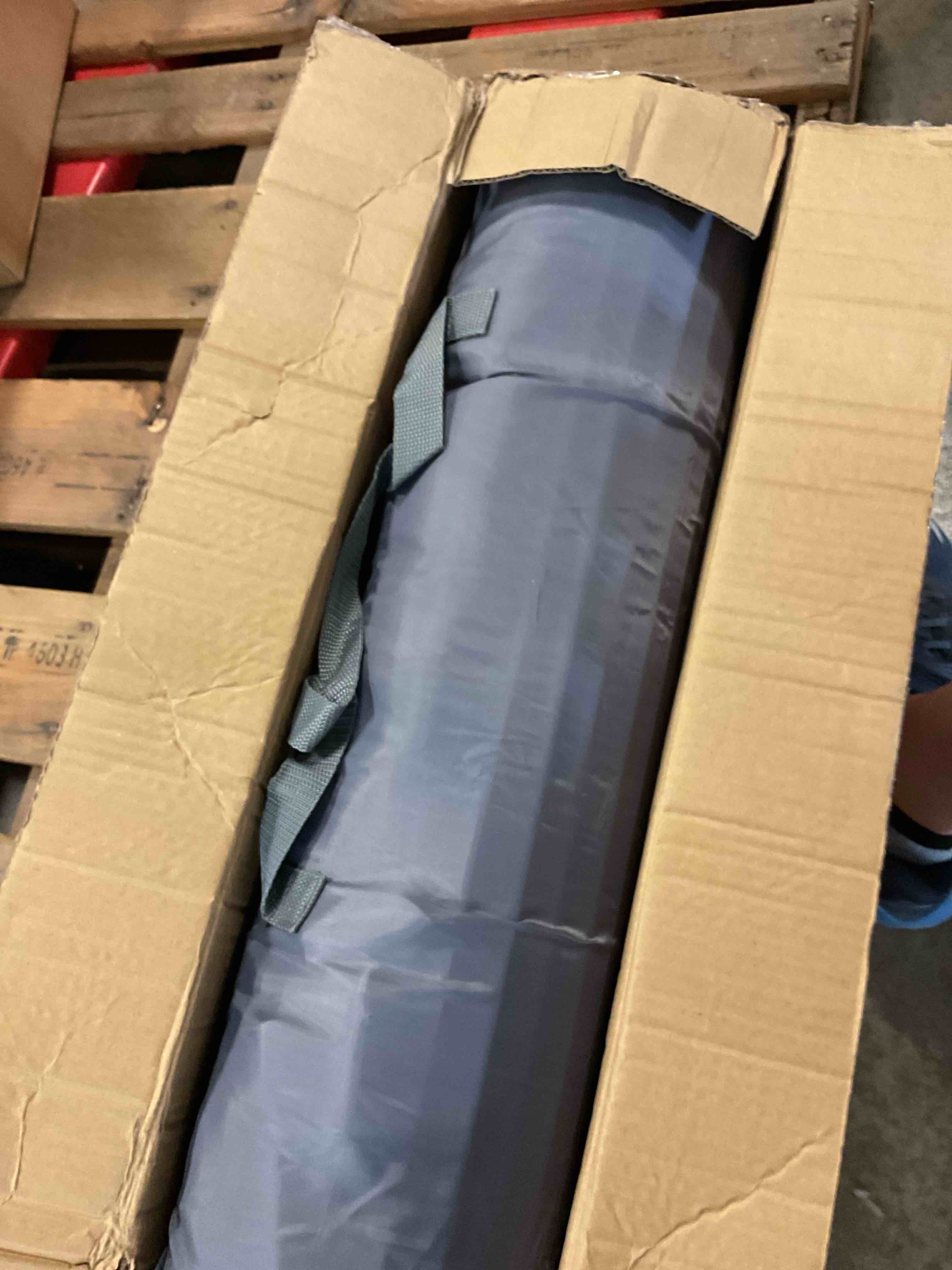 https://s3.amazonaws.com/lotting-images-prod/bidfta/PPE2486777_1757621693172.jpeg