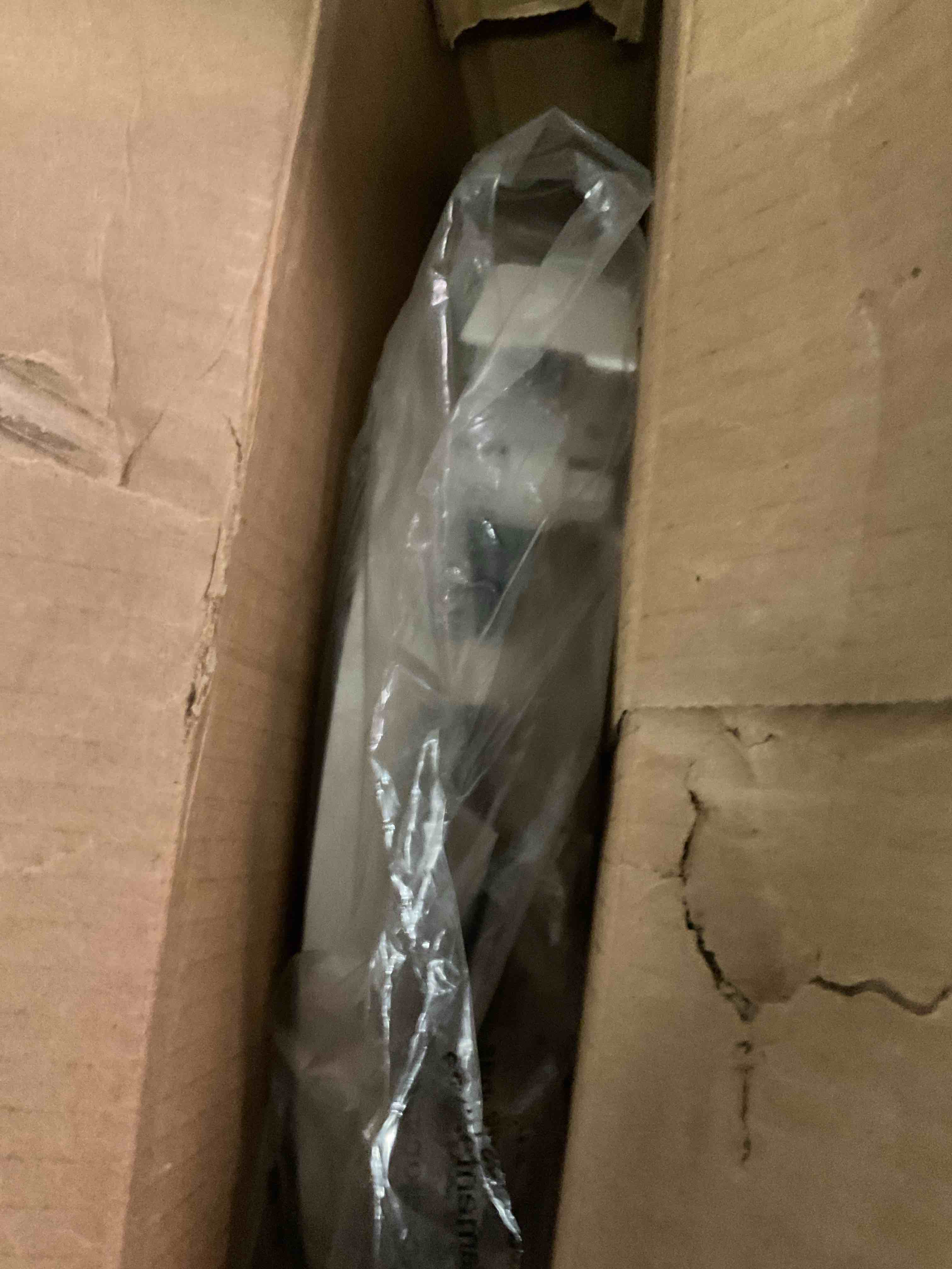 https://s3.amazonaws.com/lotting-images-prod/bidfta/PPE2486784_1757622459357.jpeg