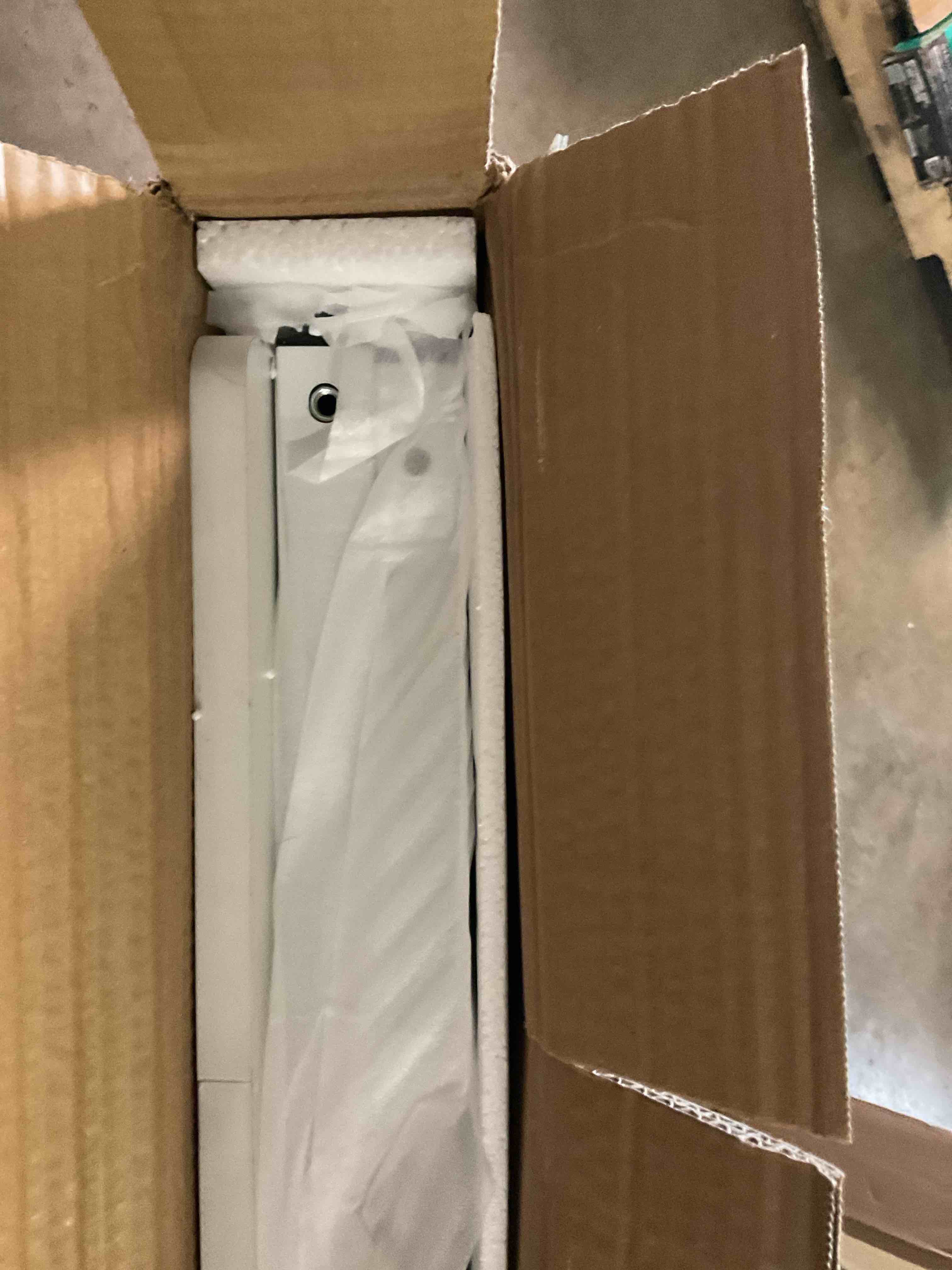 https://s3.amazonaws.com/lotting-images-prod/bidfta/PPE2486796_1757624300051.jpeg