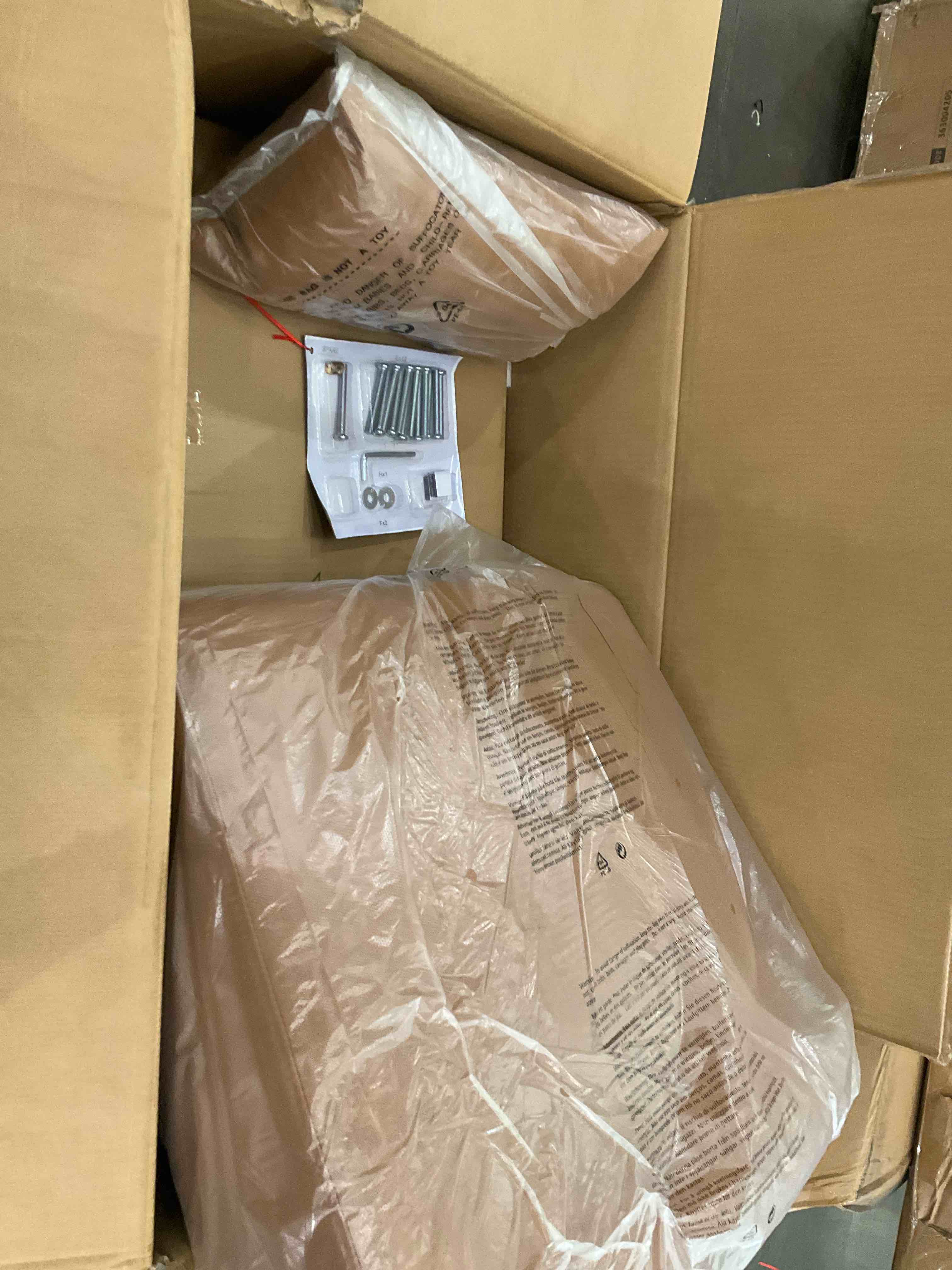 https://s3.amazonaws.com/lotting-images-prod/bidfta/PPE2488100_1746027417842.jpeg