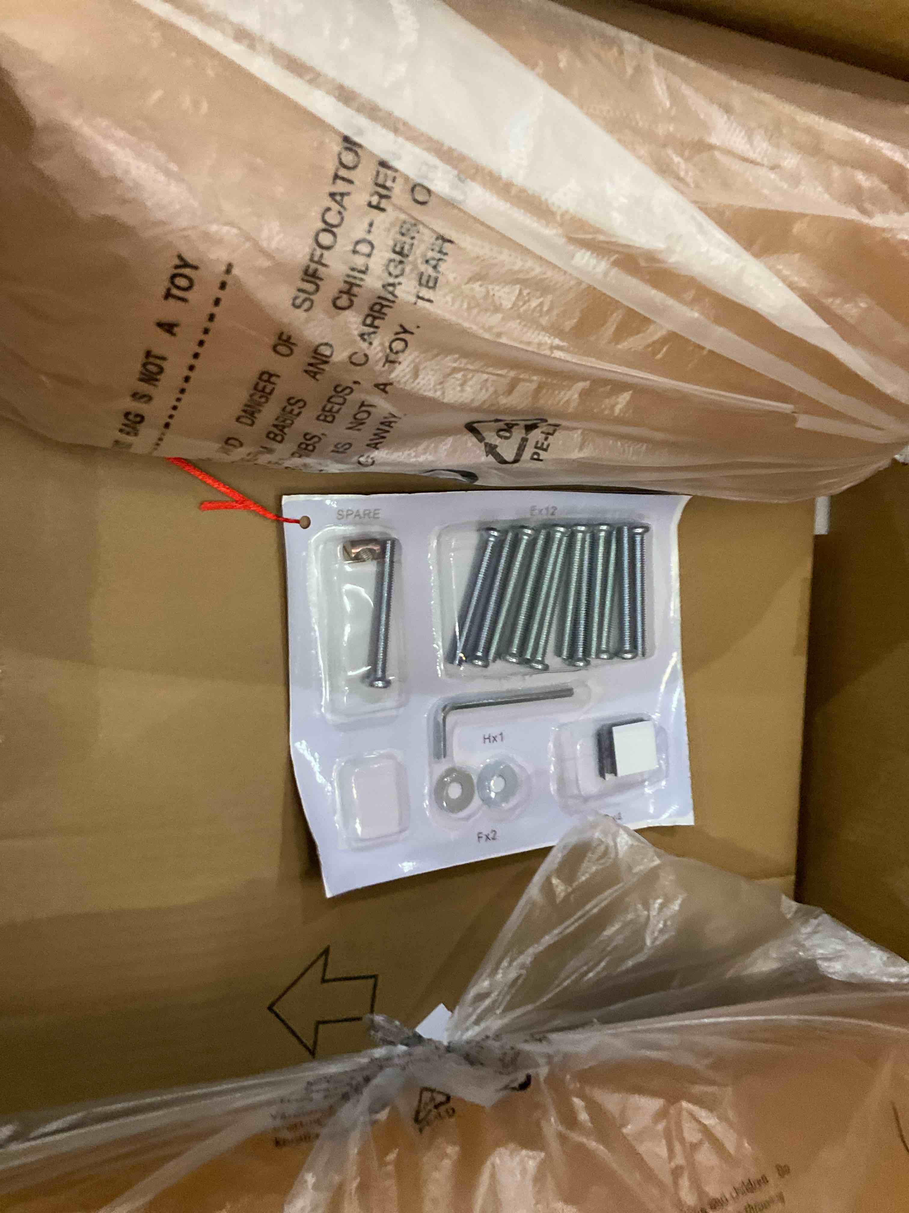 https://s3.amazonaws.com/lotting-images-prod/bidfta/PPE2488100_1746027420053.jpeg