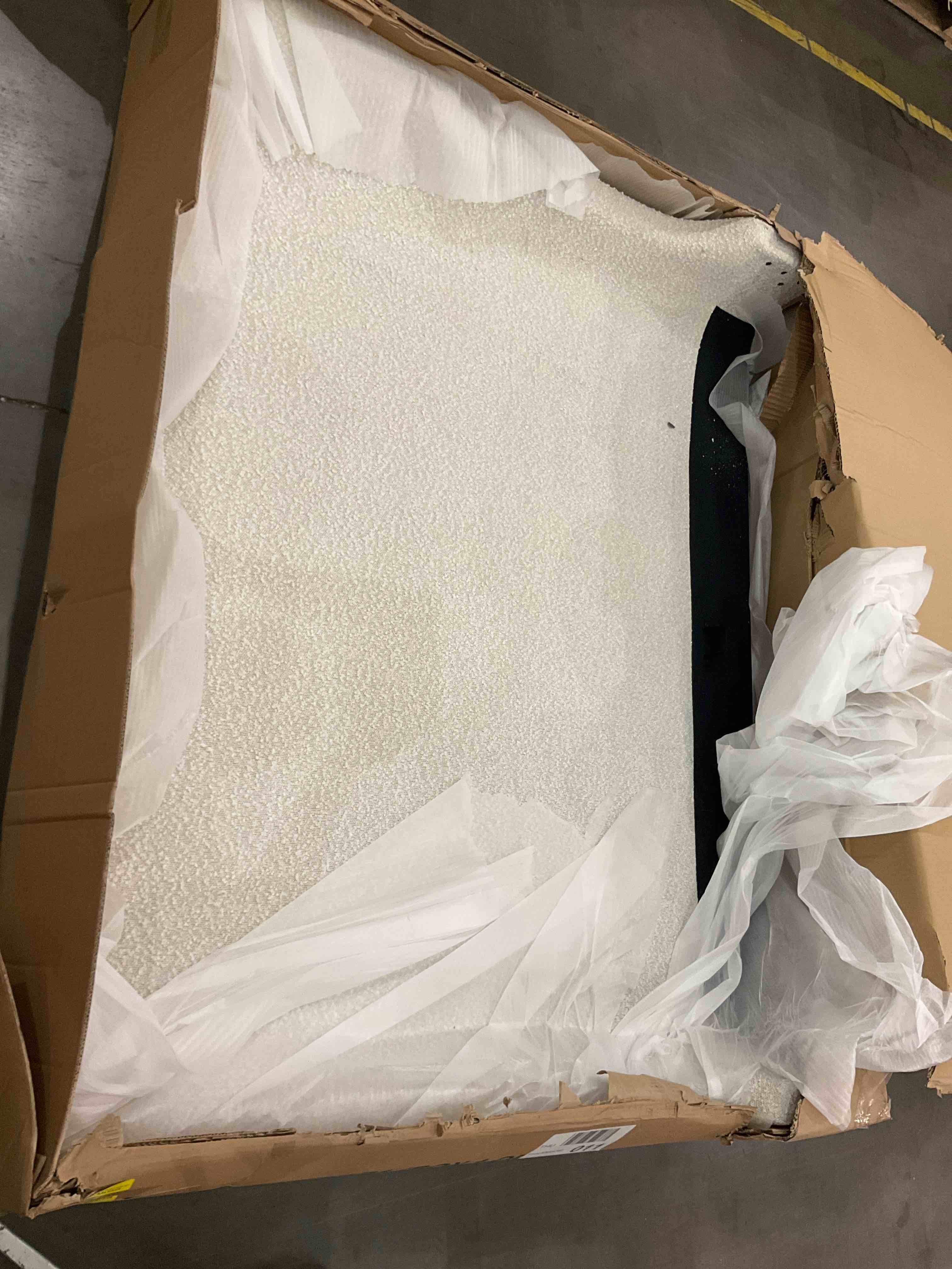 https://s3.amazonaws.com/lotting-images-prod/bidfta/PPE2488460_1747059785984.jpeg