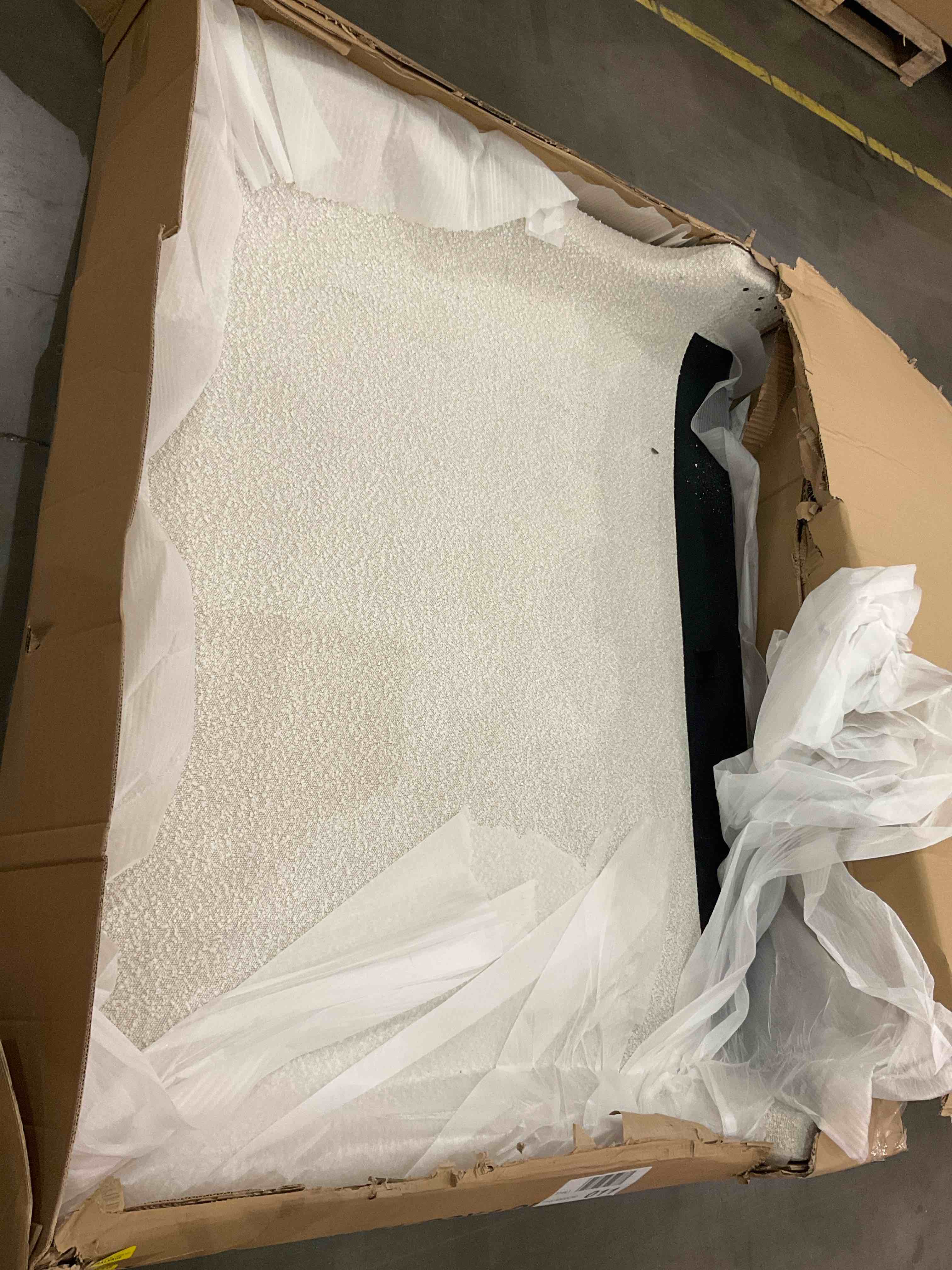 https://s3.amazonaws.com/lotting-images-prod/bidfta/PPE2488460_1747059789910.jpeg