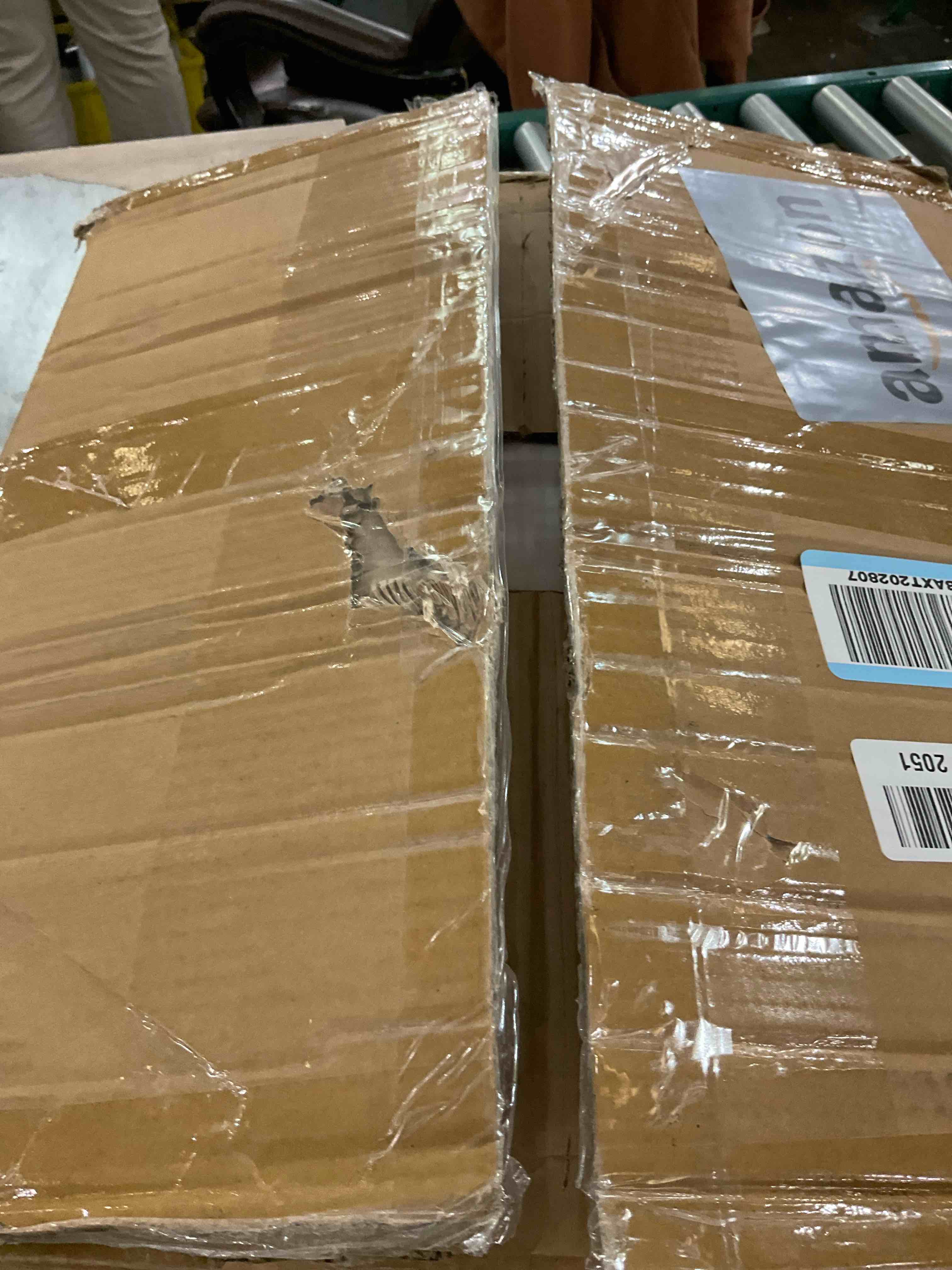 https://s3.amazonaws.com/lotting-images-prod/bidfta/PPE2488984_1750174693811.jpeg
