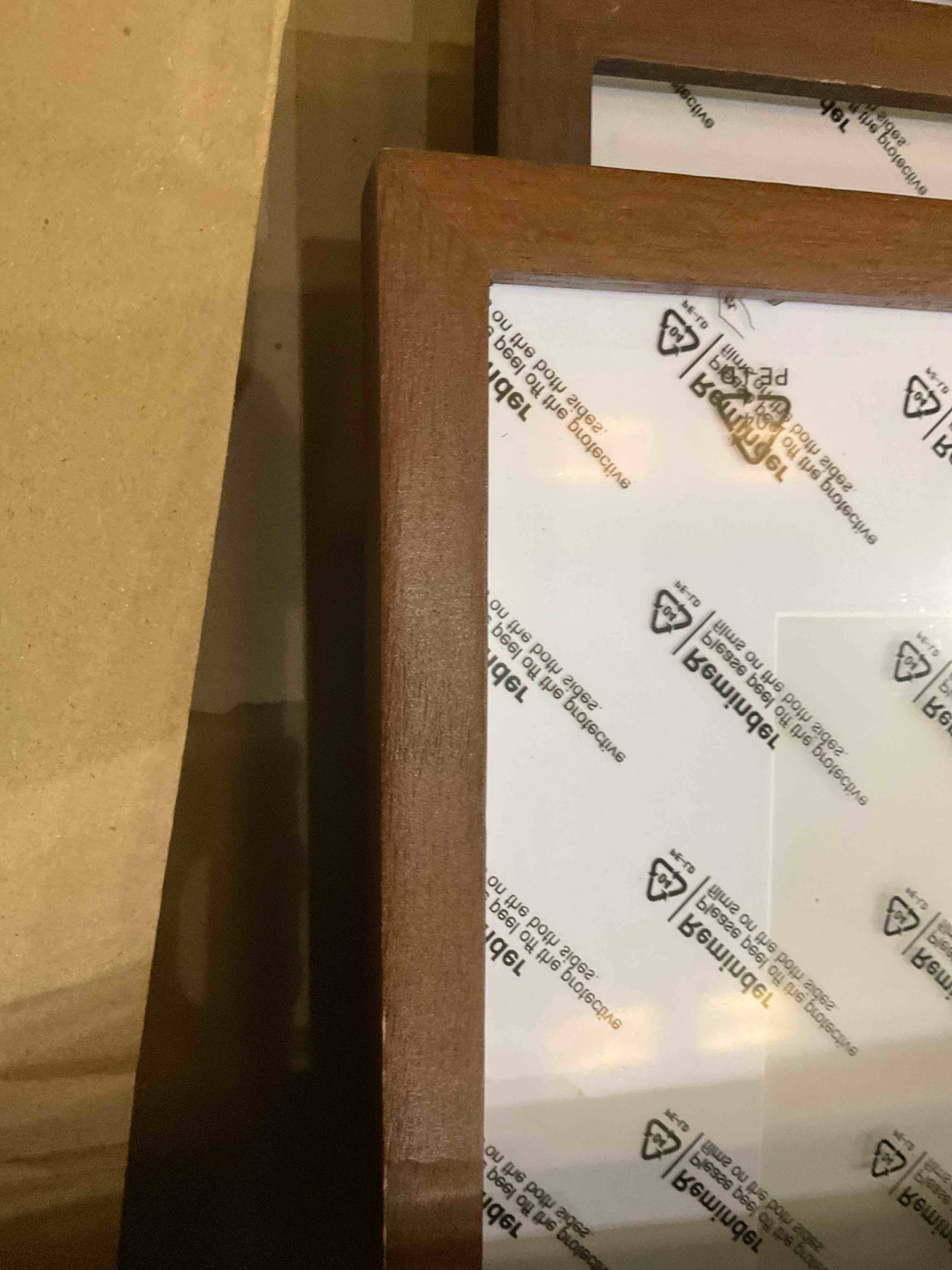 https://s3.amazonaws.com/lotting-images-prod/bidfta/PPE2489688_1750347946137.jpeg