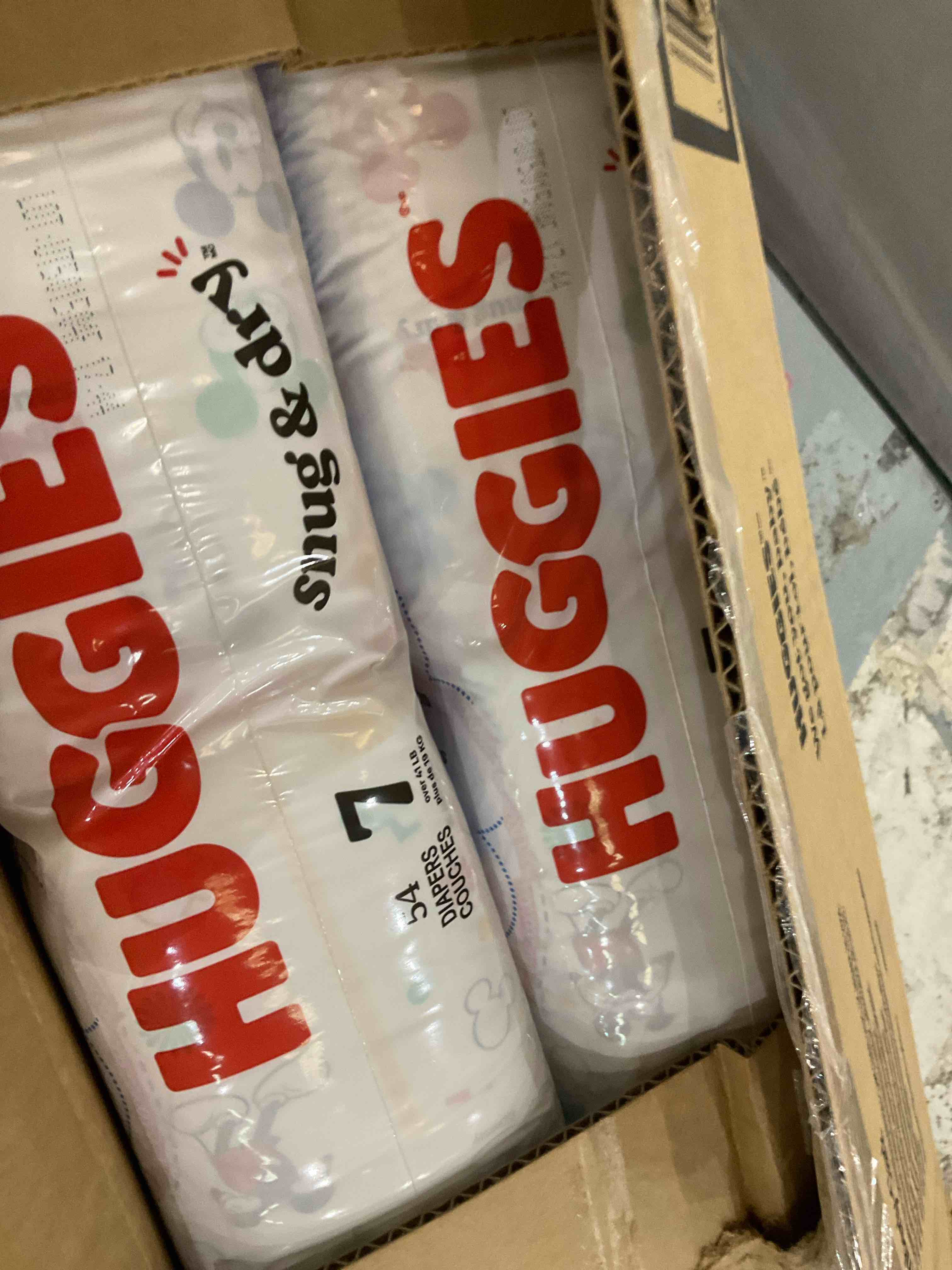 Huggies Size 7 Diapers, Snug & Dry Baby Diapers, Size 7 (41+ lbs), 108 Count (2 Packs of 54), Packaging May Vary Size 7 108
