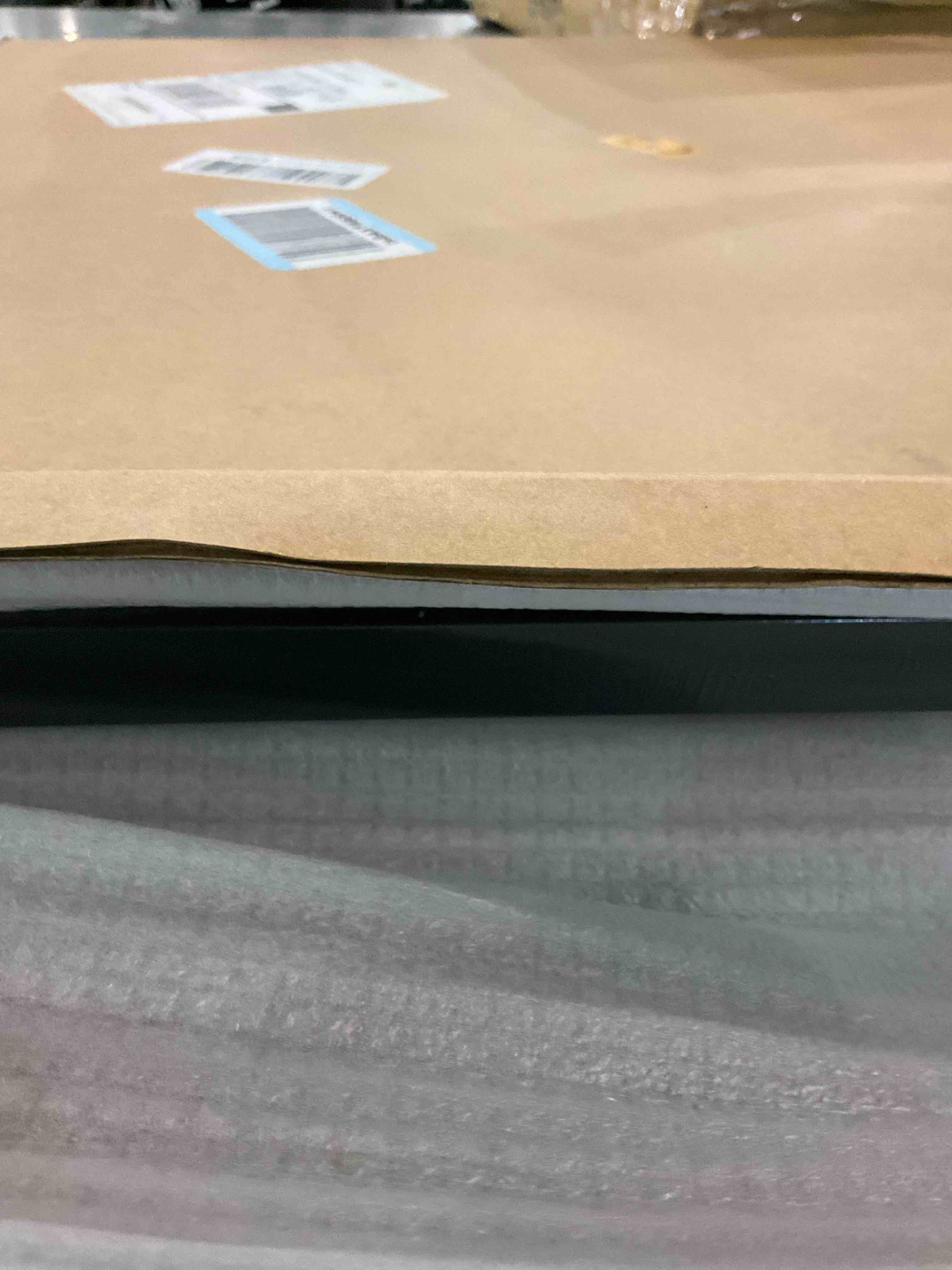 https://s3.amazonaws.com/lotting-images-prod/bidfta/PPE2489798_1750423642587.jpeg