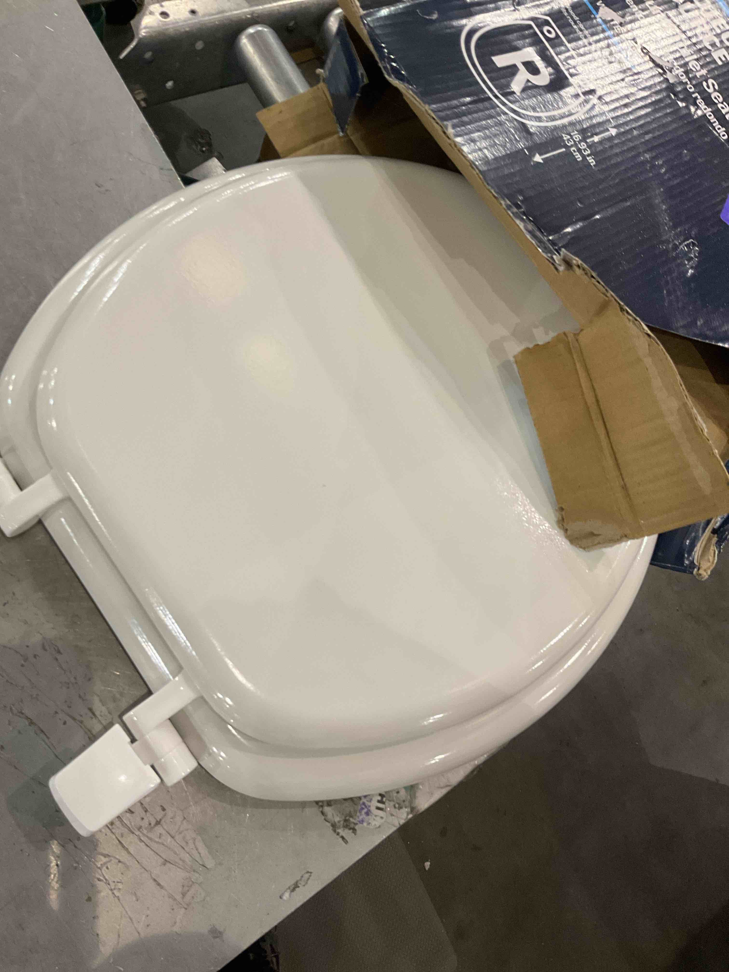 https://s3.amazonaws.com/lotting-images-prod/bidfta/PPE2489868_1750421782030.jpeg