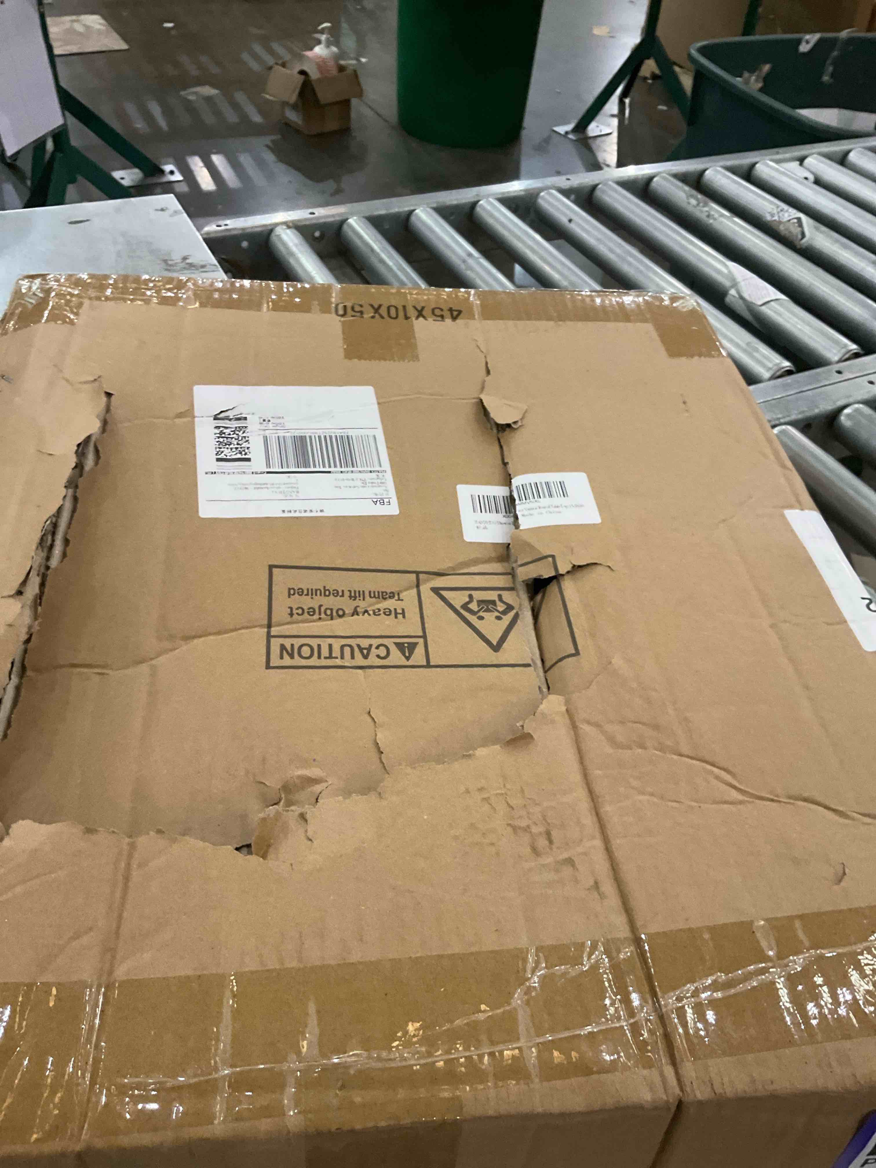 https://s3.amazonaws.com/lotting-images-prod/bidfta/PPE2490195_1750447120630.jpeg