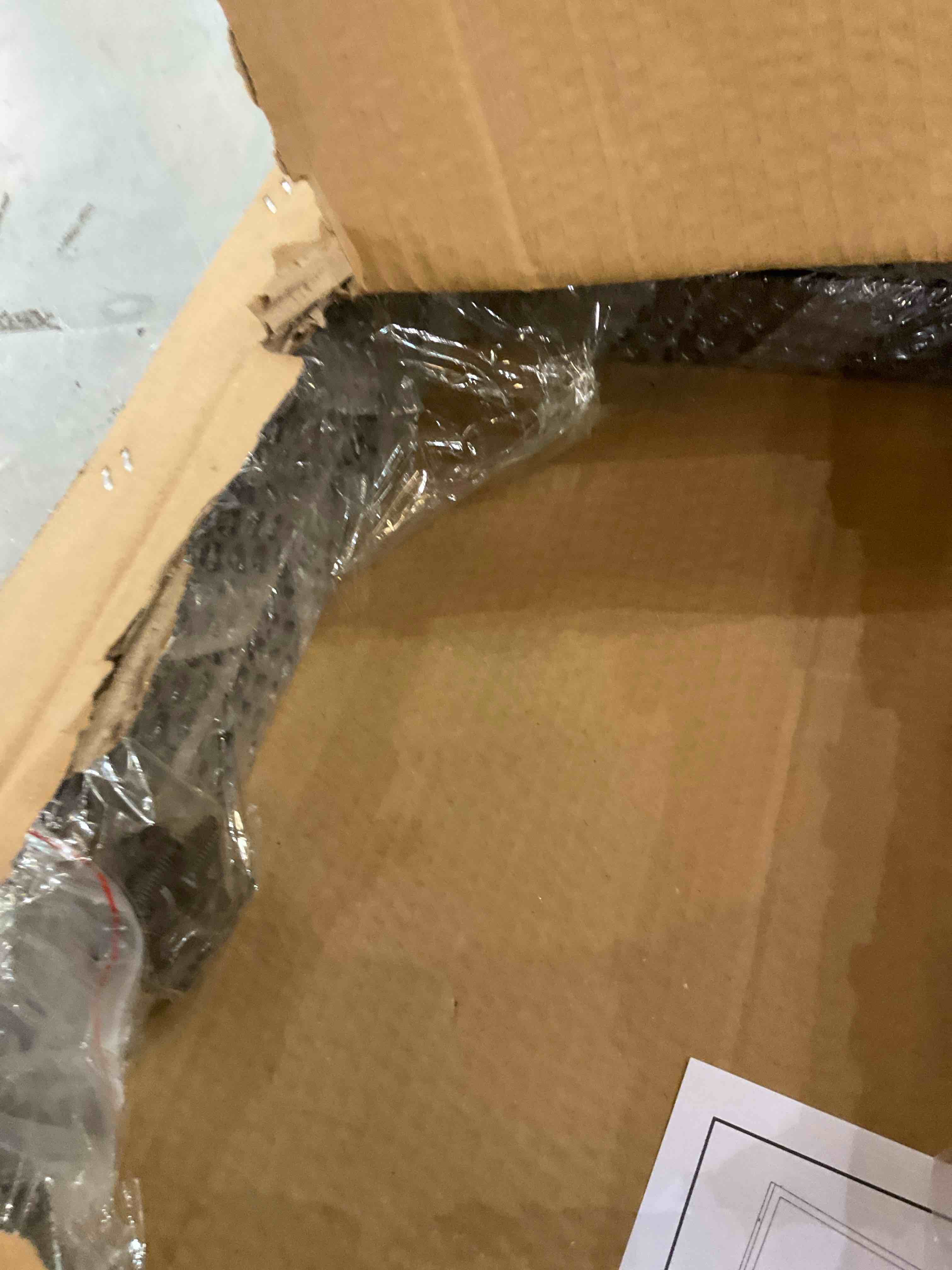https://s3.amazonaws.com/lotting-images-prod/bidfta/PPE2490195_1750447129450.jpeg