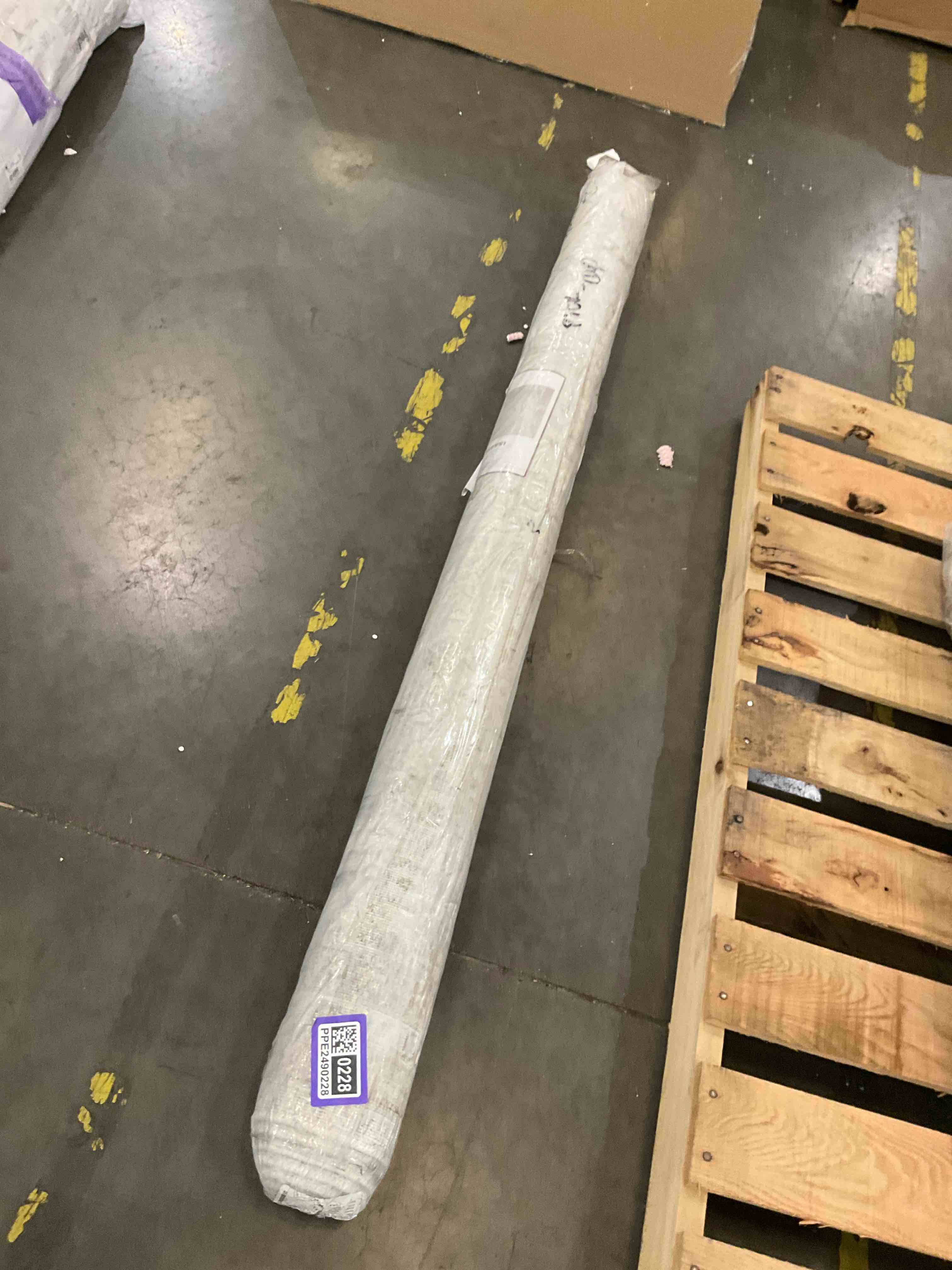 https://s3.amazonaws.com/lotting-images-prod/bidfta/PPE2490228_1750438691835.jpeg