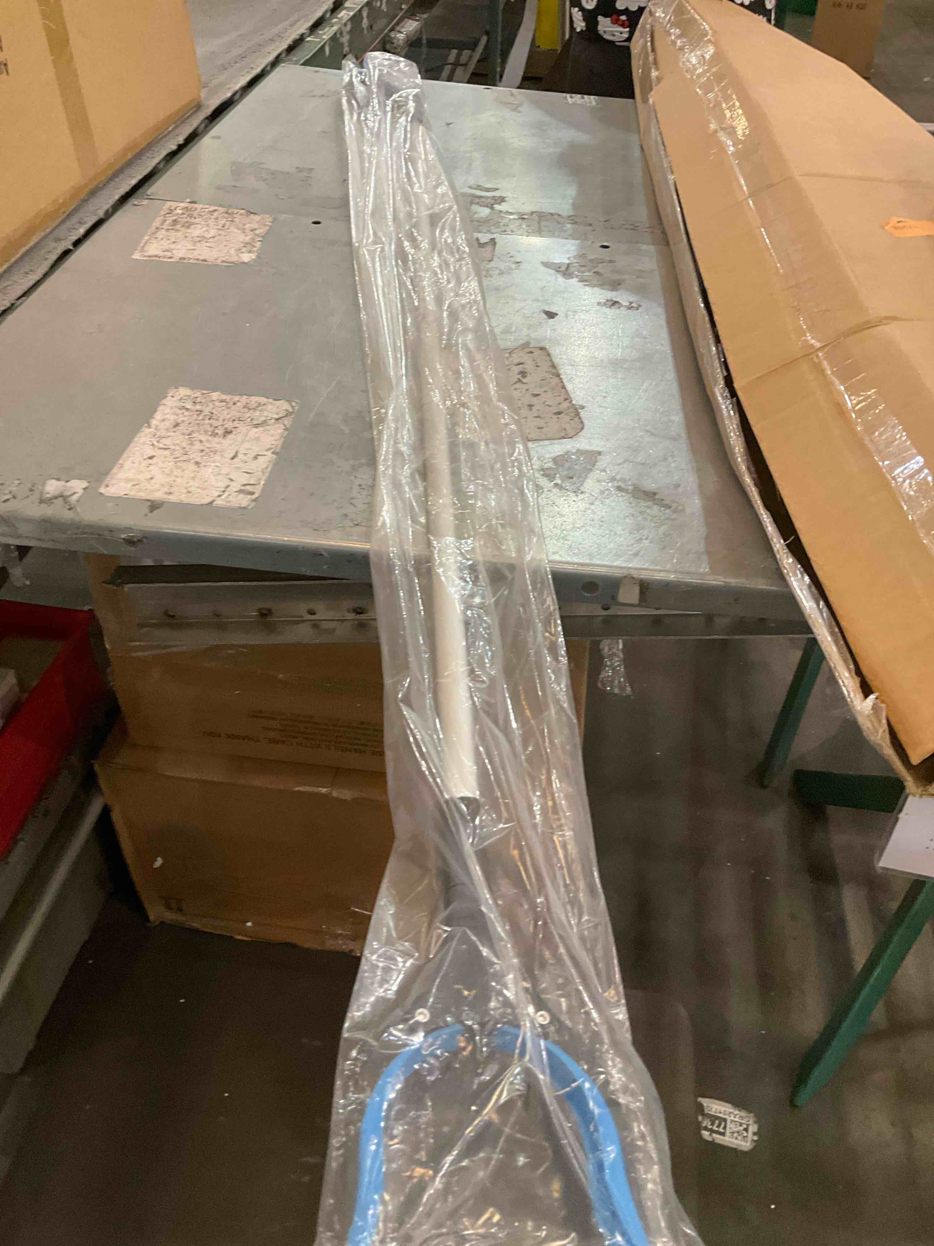 https://s3.amazonaws.com/lotting-images-prod/bidfta/PPE2490351_1750443648414.jpeg