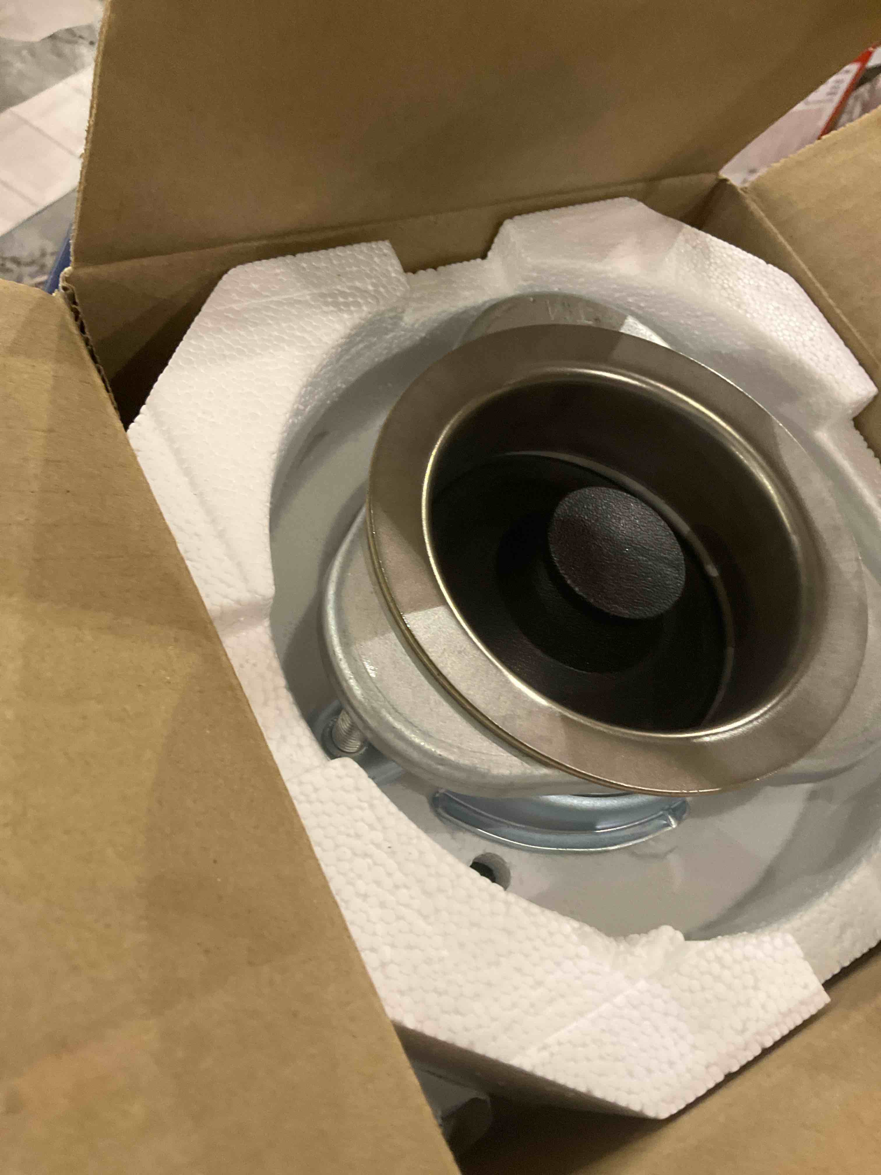 https://s3.amazonaws.com/lotting-images-prod/bidfta/PPE2490374_1750676817663.jpeg