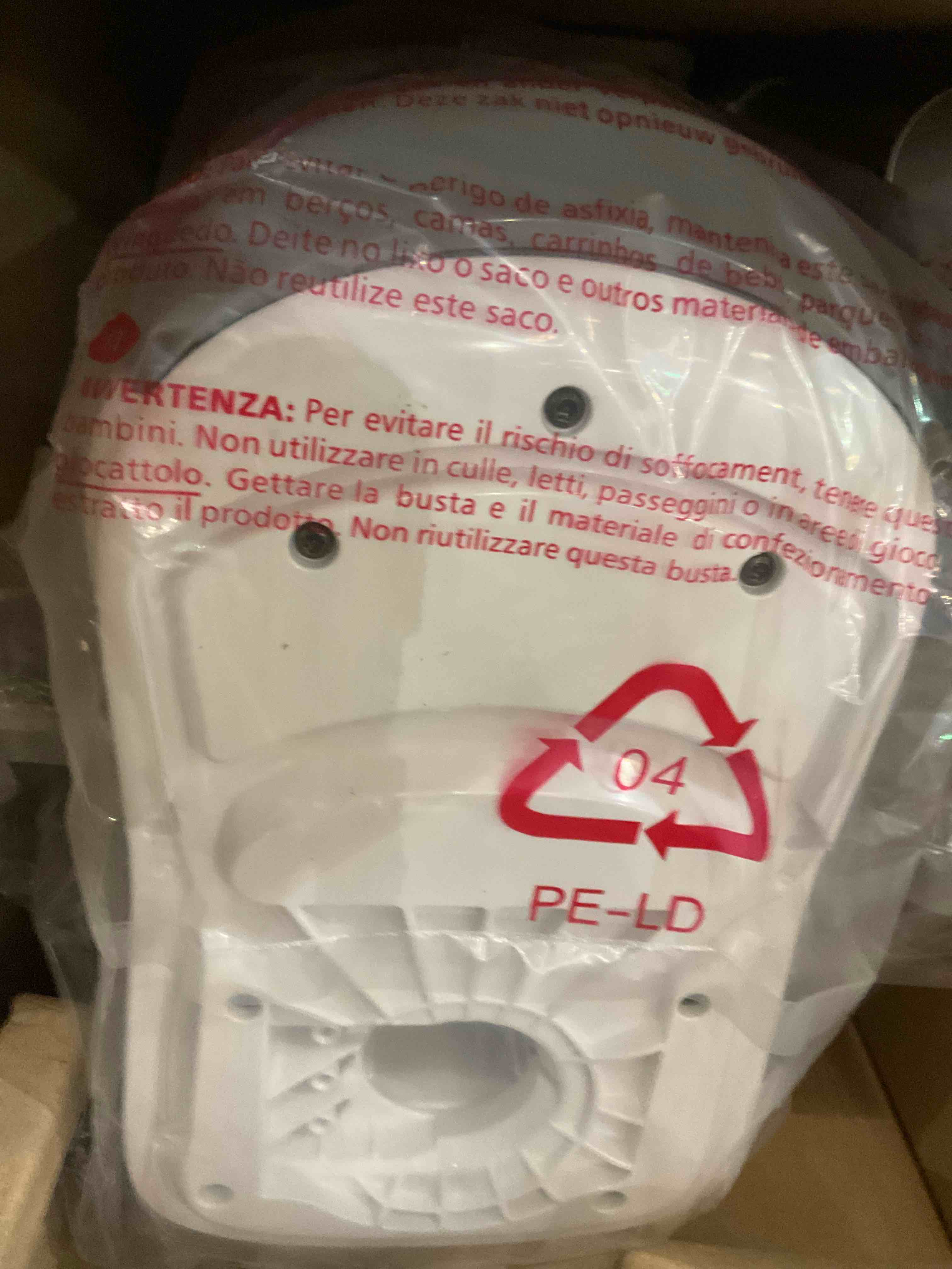 https://s3.amazonaws.com/lotting-images-prod/bidfta/PPE2490473_1750447085372.jpeg
