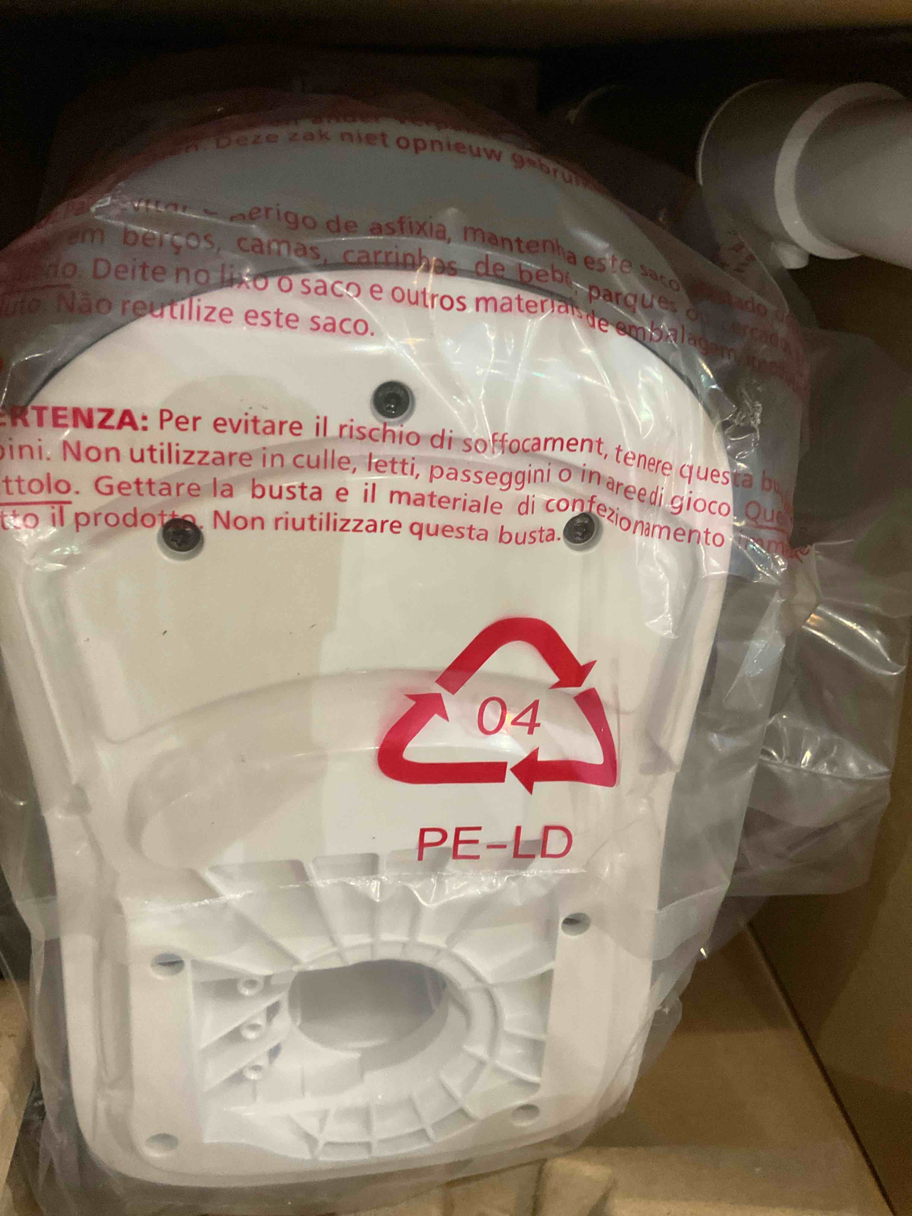 https://s3.amazonaws.com/lotting-images-prod/bidfta/PPE2490473_1750447086410.jpeg
