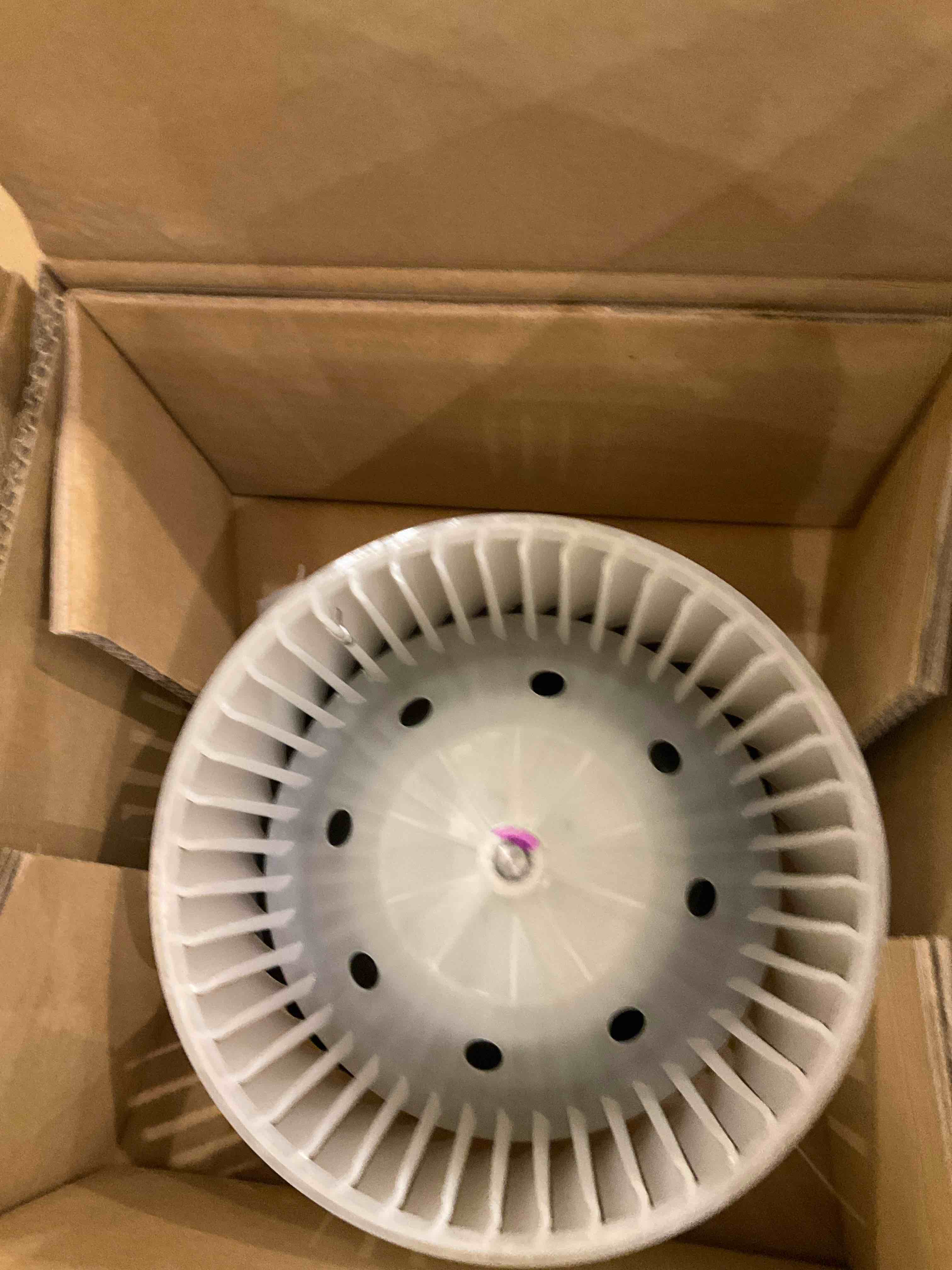 https://s3.amazonaws.com/lotting-images-prod/bidfta/PPE2490666_1750687854740.jpeg