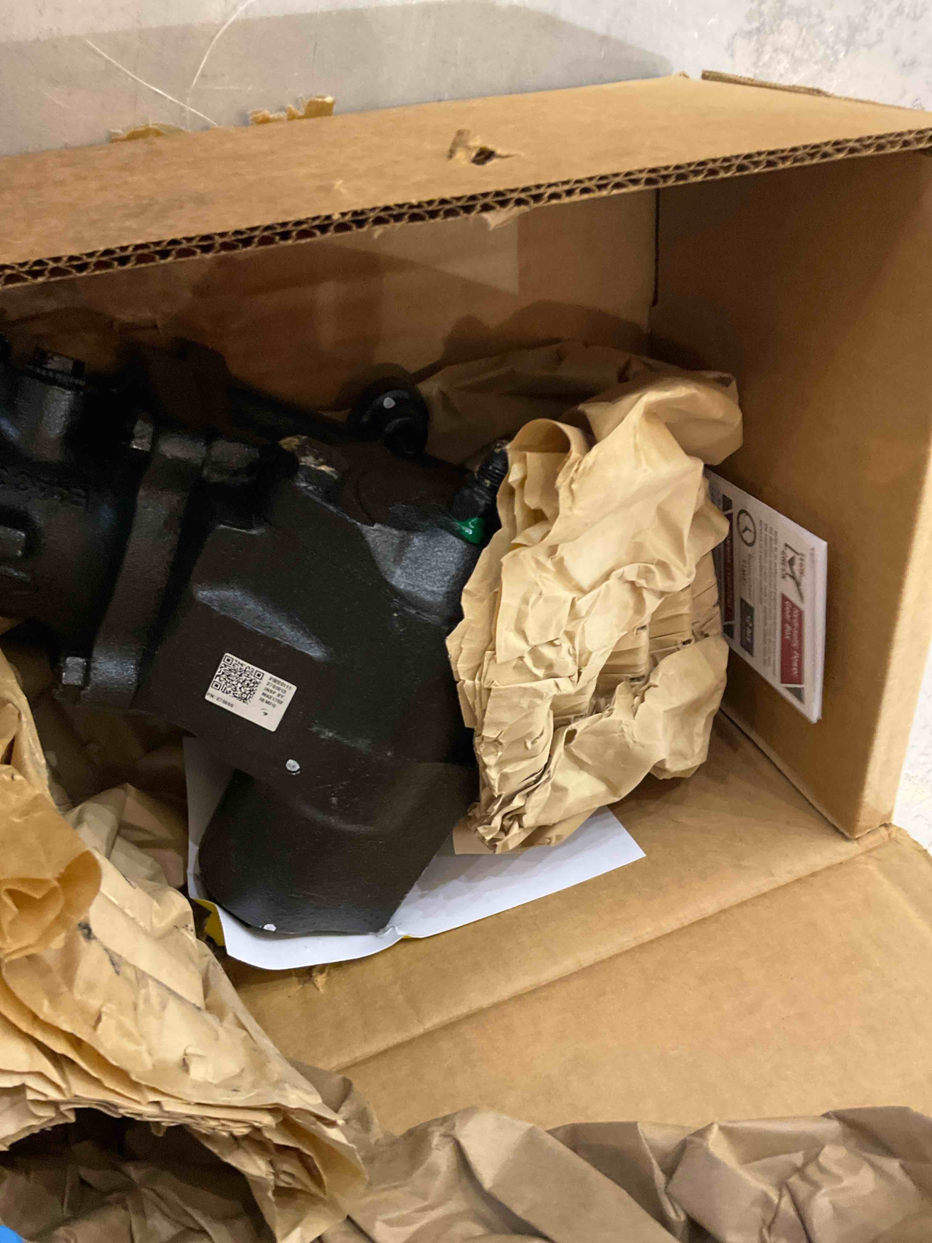 https://s3.amazonaws.com/lotting-images-prod/bidfta/PPE2490707_1750689057653.jpeg