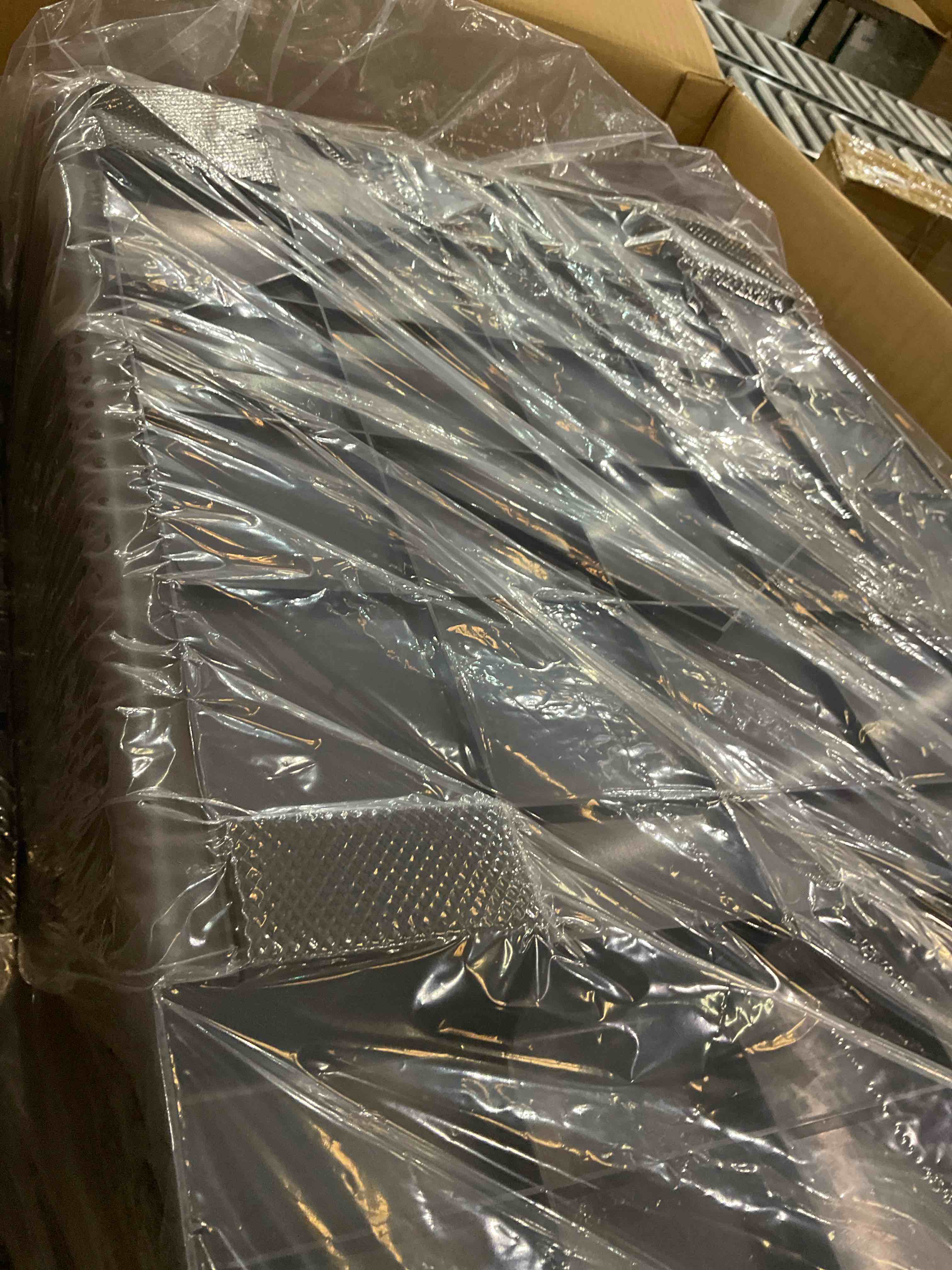 https://s3.amazonaws.com/lotting-images-prod/bidfta/PPE2490783_1750692509500.jpeg