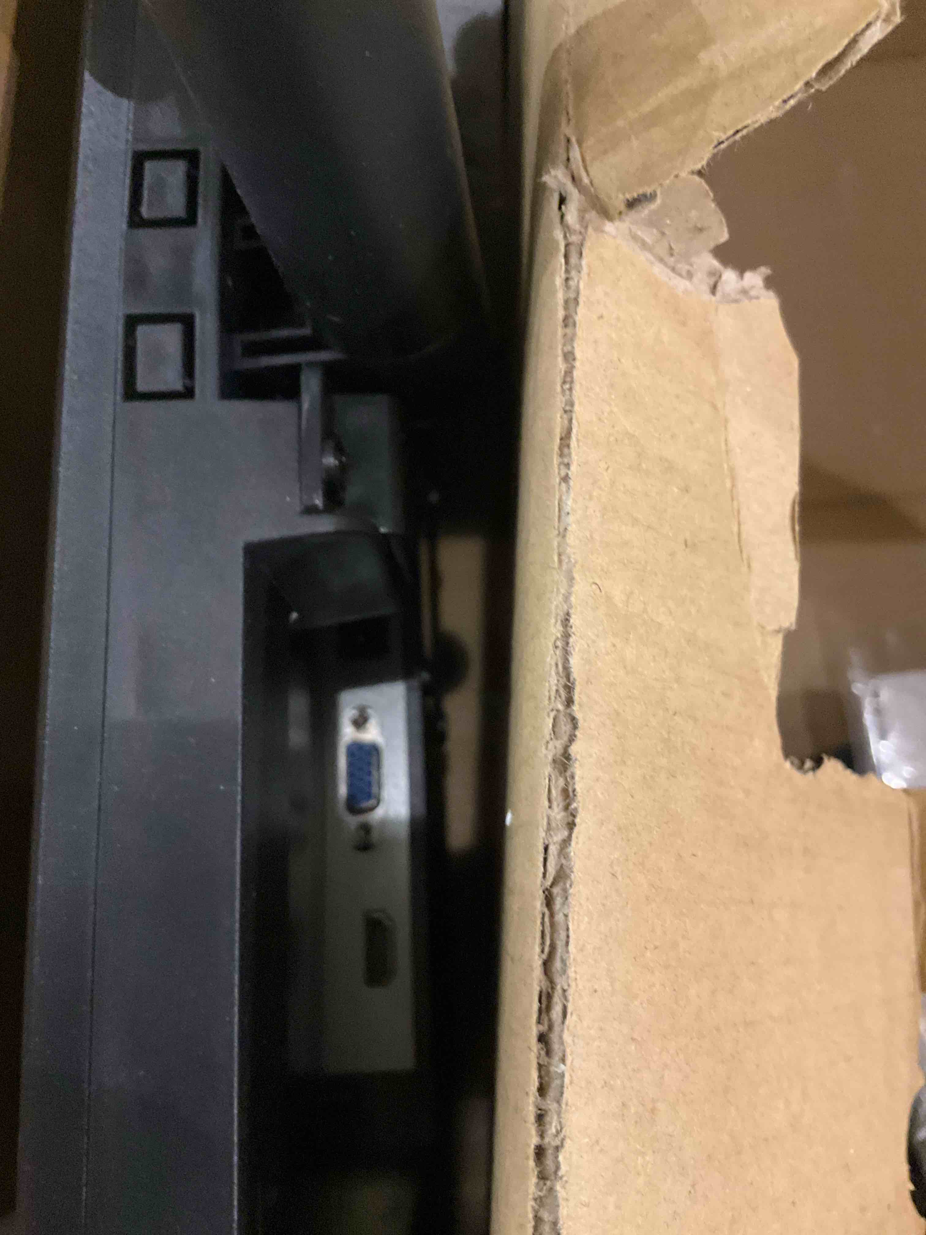 https://s3.amazonaws.com/lotting-images-prod/bidfta/PPE2490956_1750698115014.jpeg