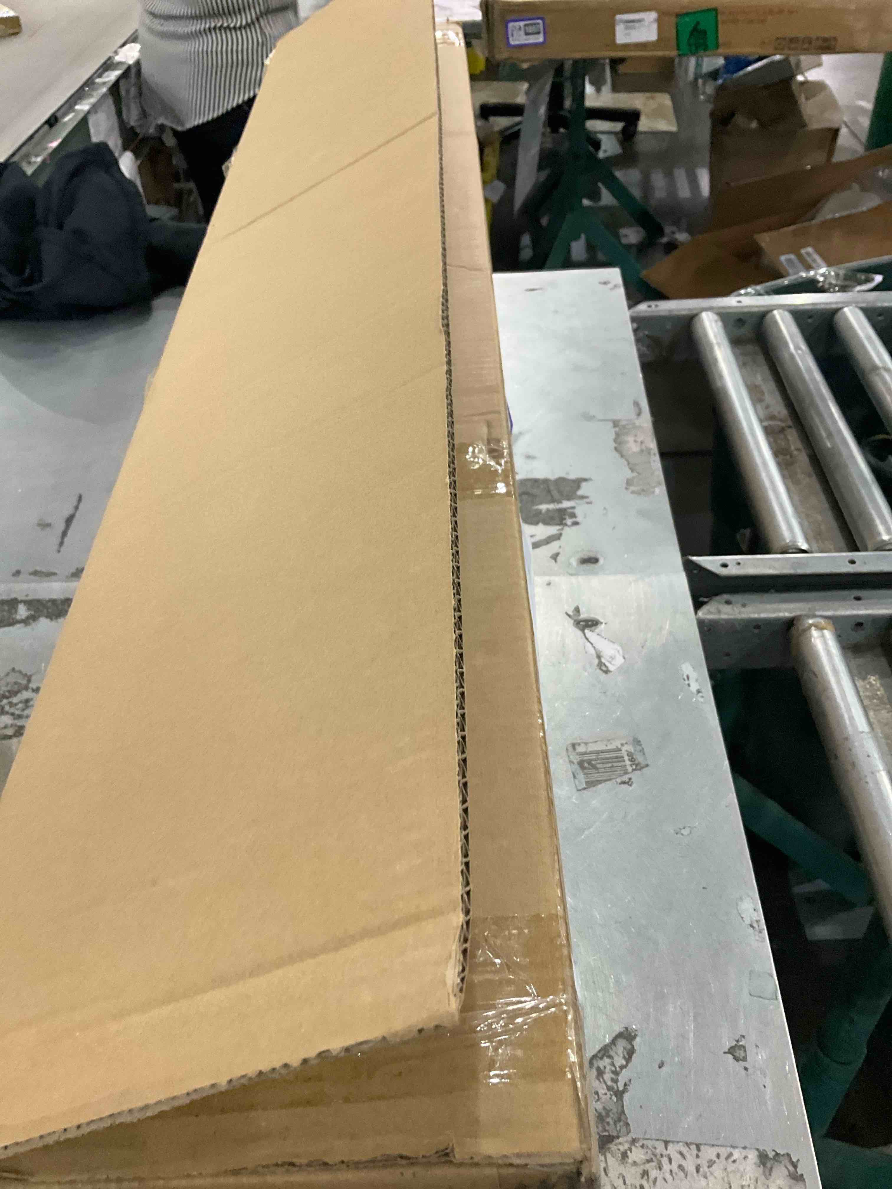 https://s3.amazonaws.com/lotting-images-prod/bidfta/PPE2491083_1745930060129.jpeg