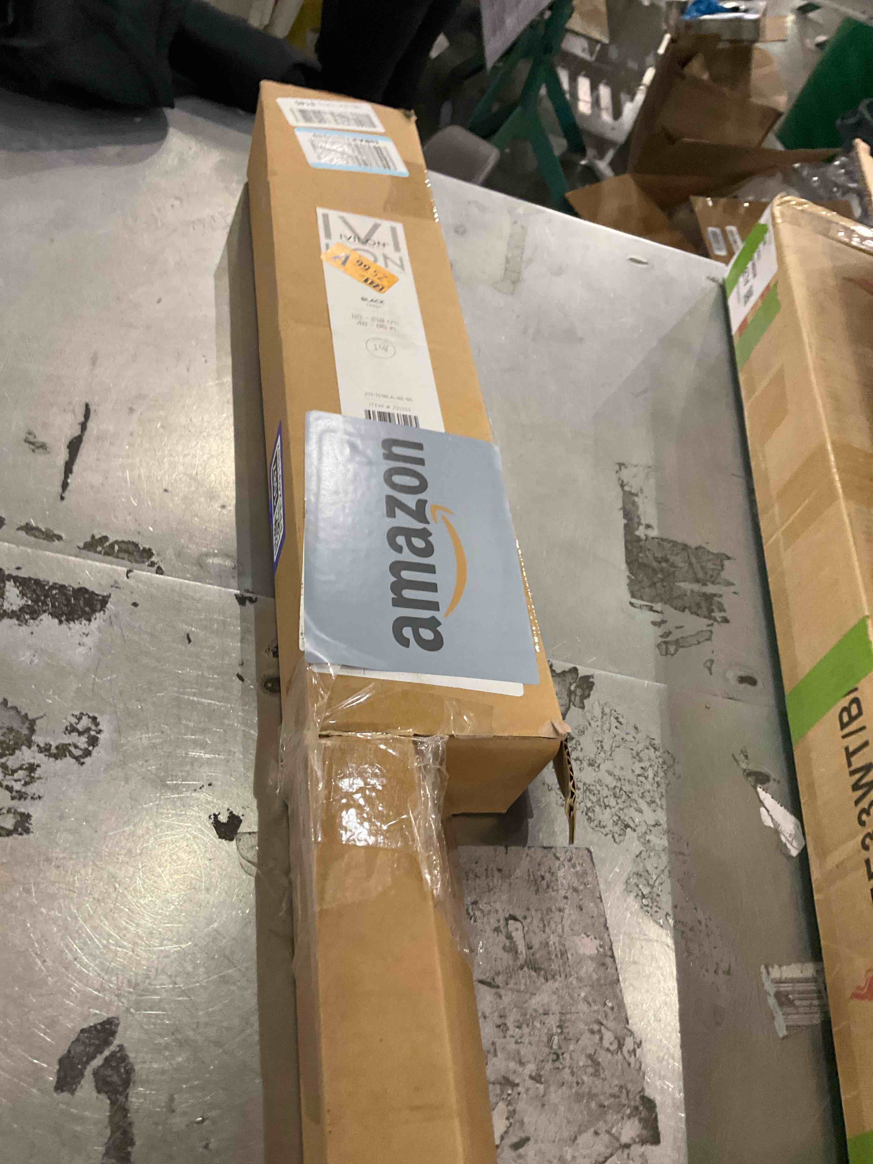 https://s3.amazonaws.com/lotting-images-prod/bidfta/PPE2491087_1745930247603.jpeg