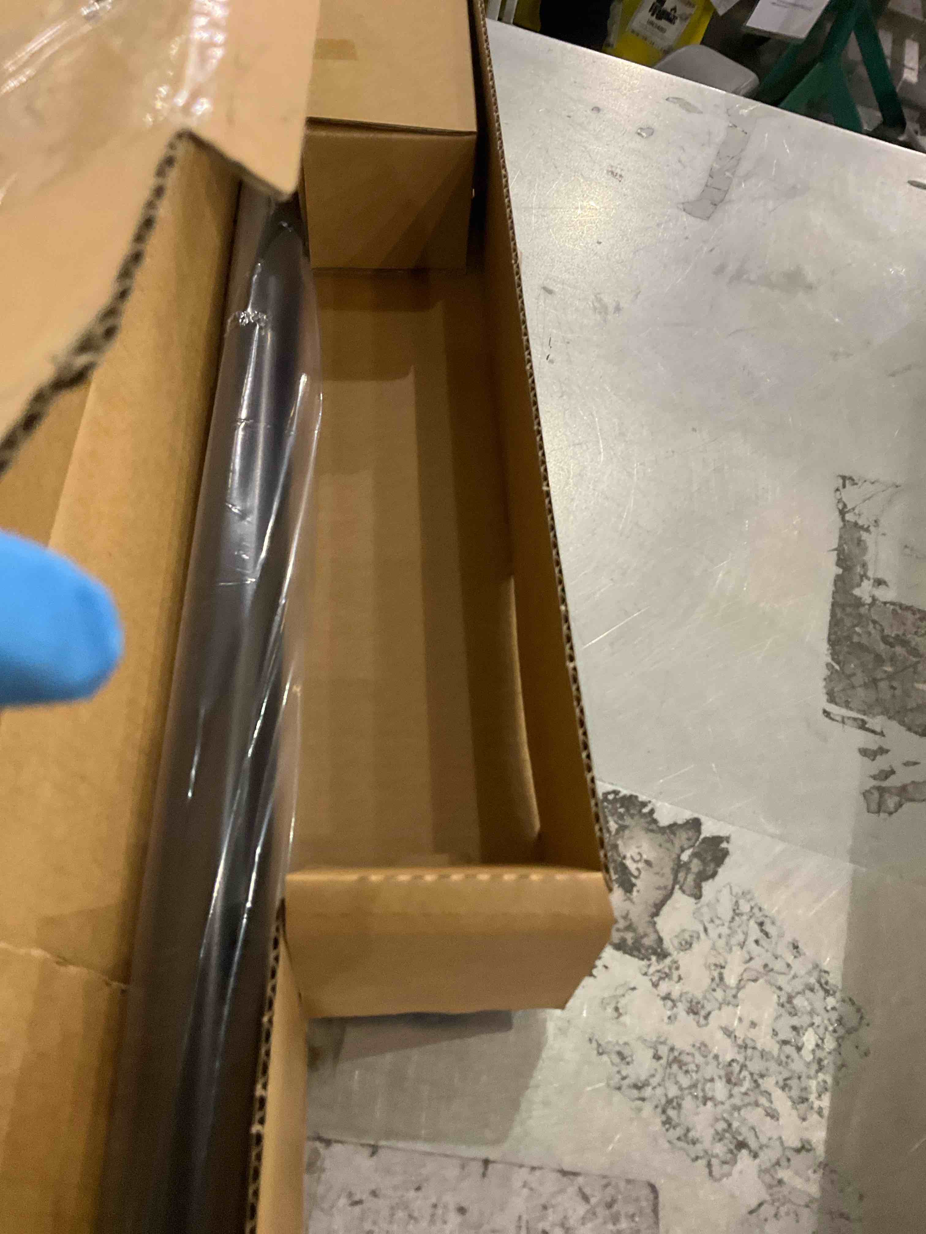 https://s3.amazonaws.com/lotting-images-prod/bidfta/PPE2491087_1745930261882.jpeg