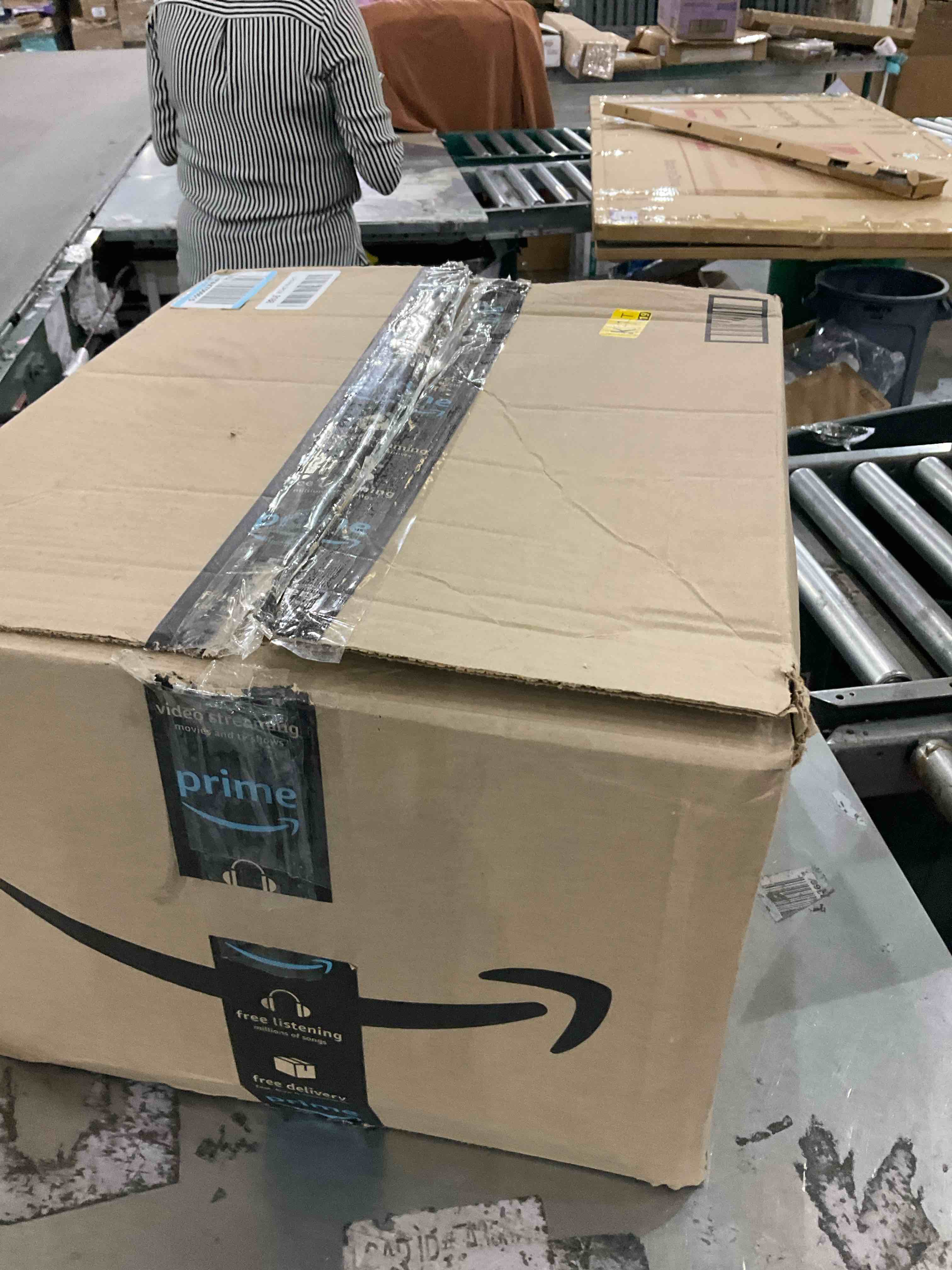 https://s3.amazonaws.com/lotting-images-prod/bidfta/PPE2491091_1745929605097.jpeg