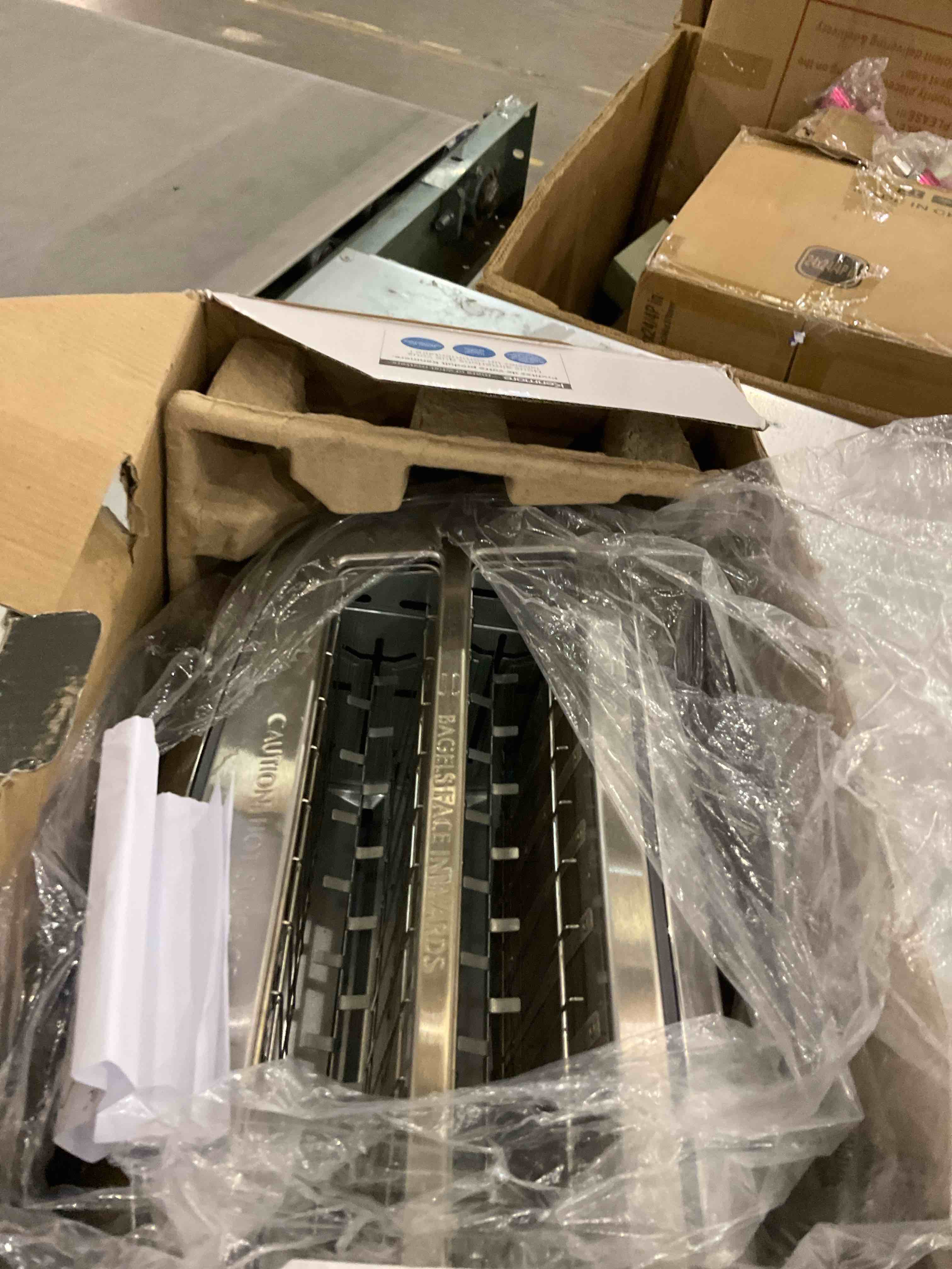 https://s3.amazonaws.com/lotting-images-prod/bidfta/PPE2491147_1745933028132.jpeg