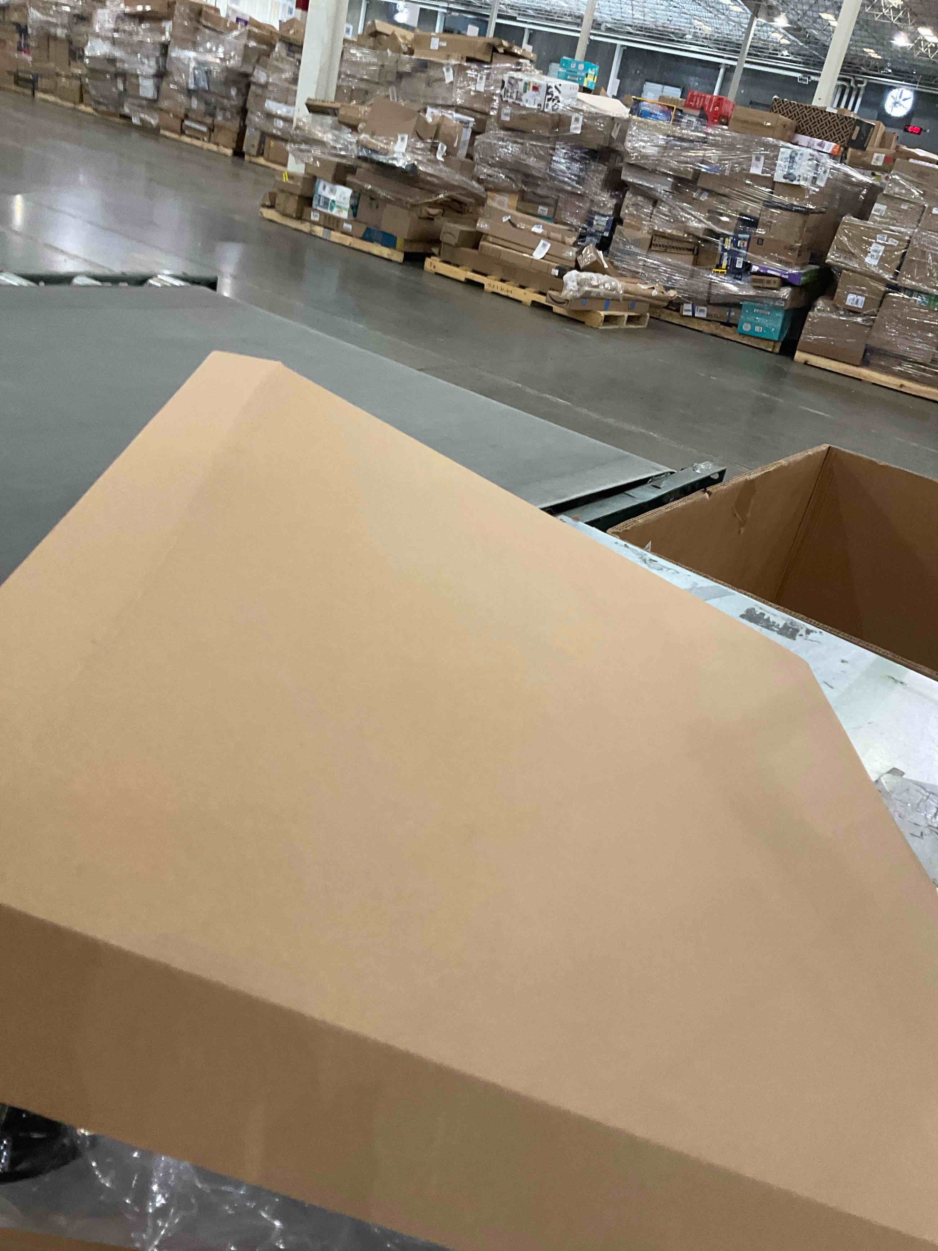https://s3.amazonaws.com/lotting-images-prod/bidfta/PPE2491323_1745938866928.jpeg